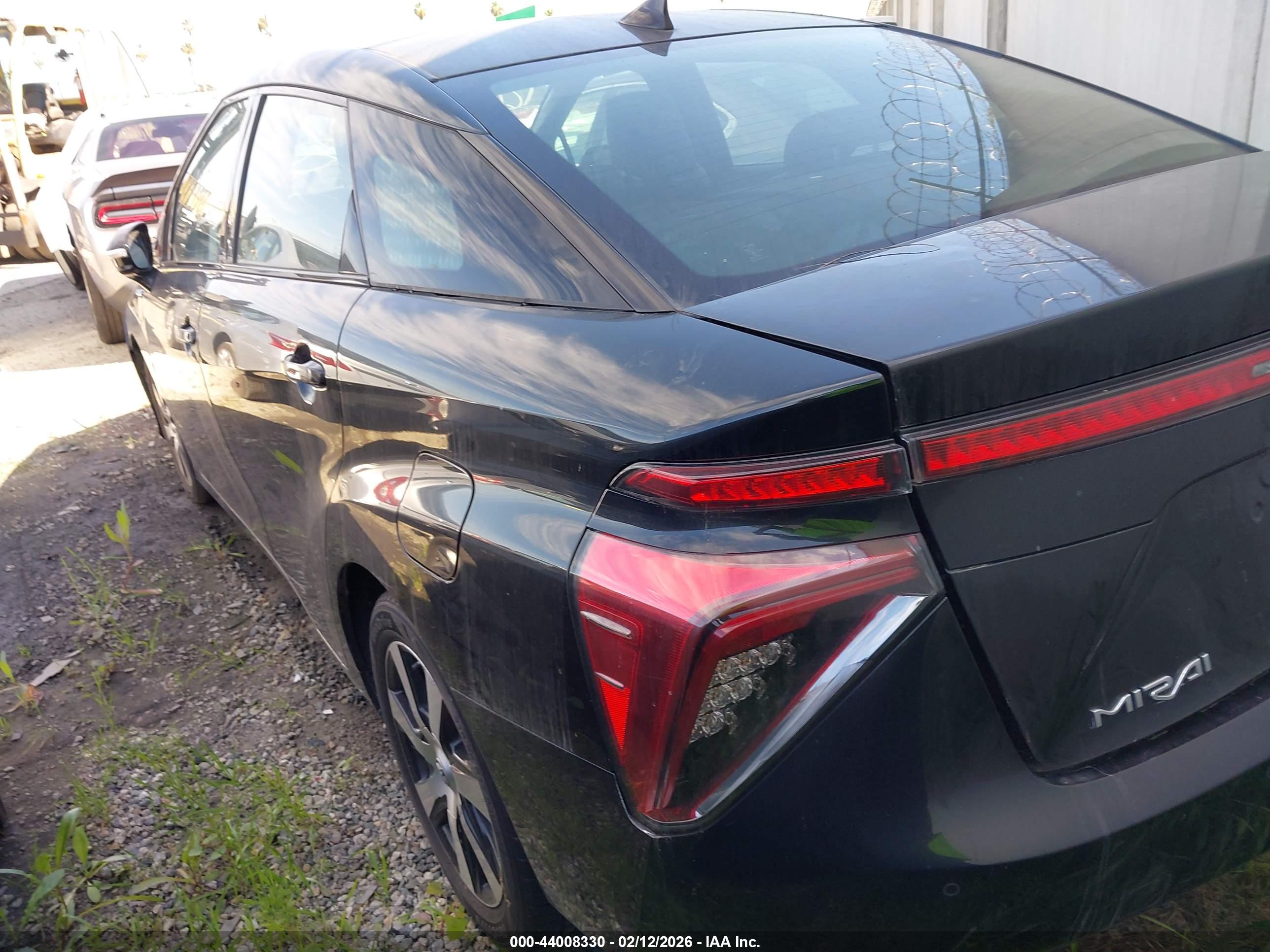 TOYOTA MIRAI image 3