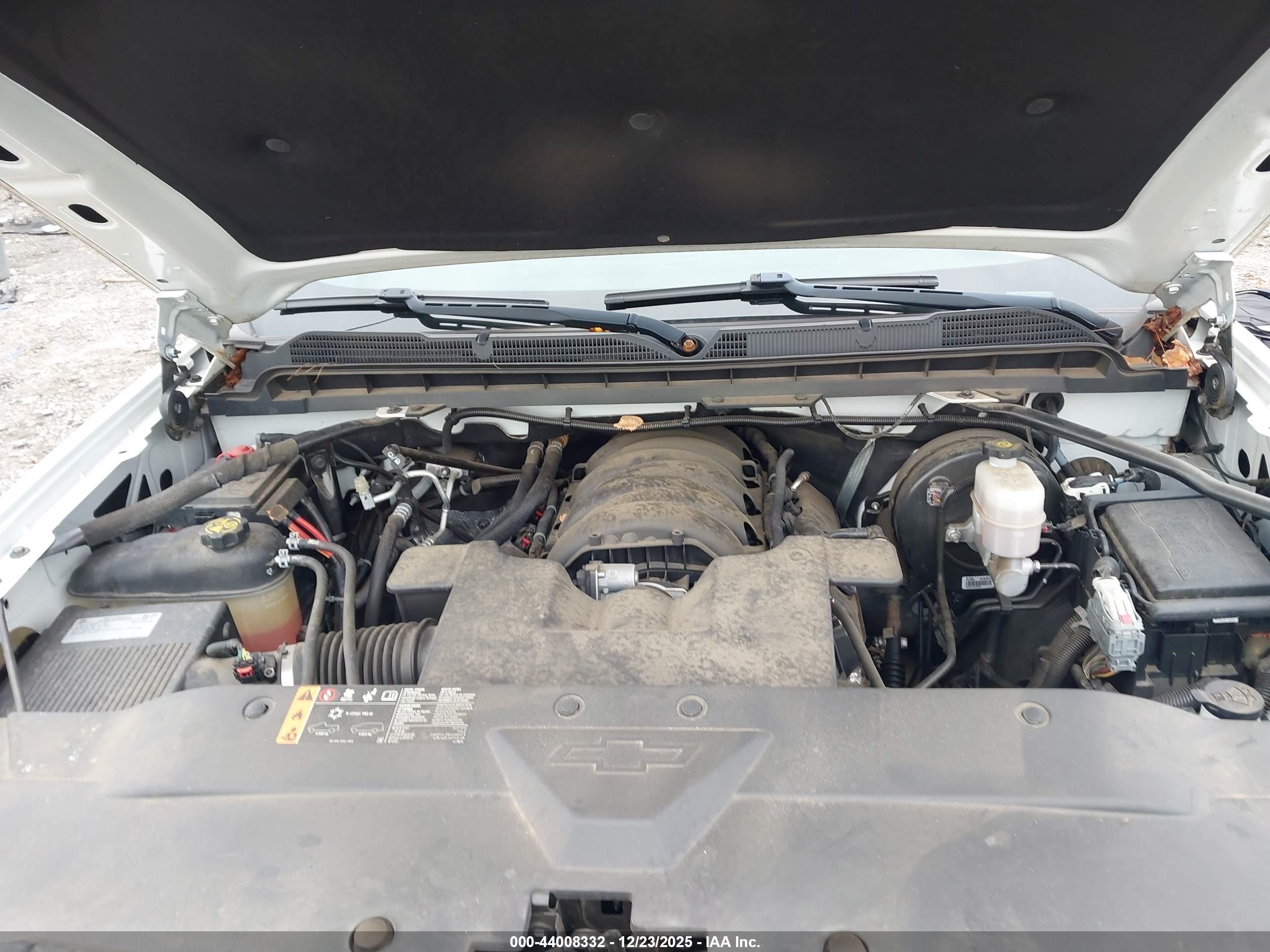 CHEVROLET SILVERADO image 10