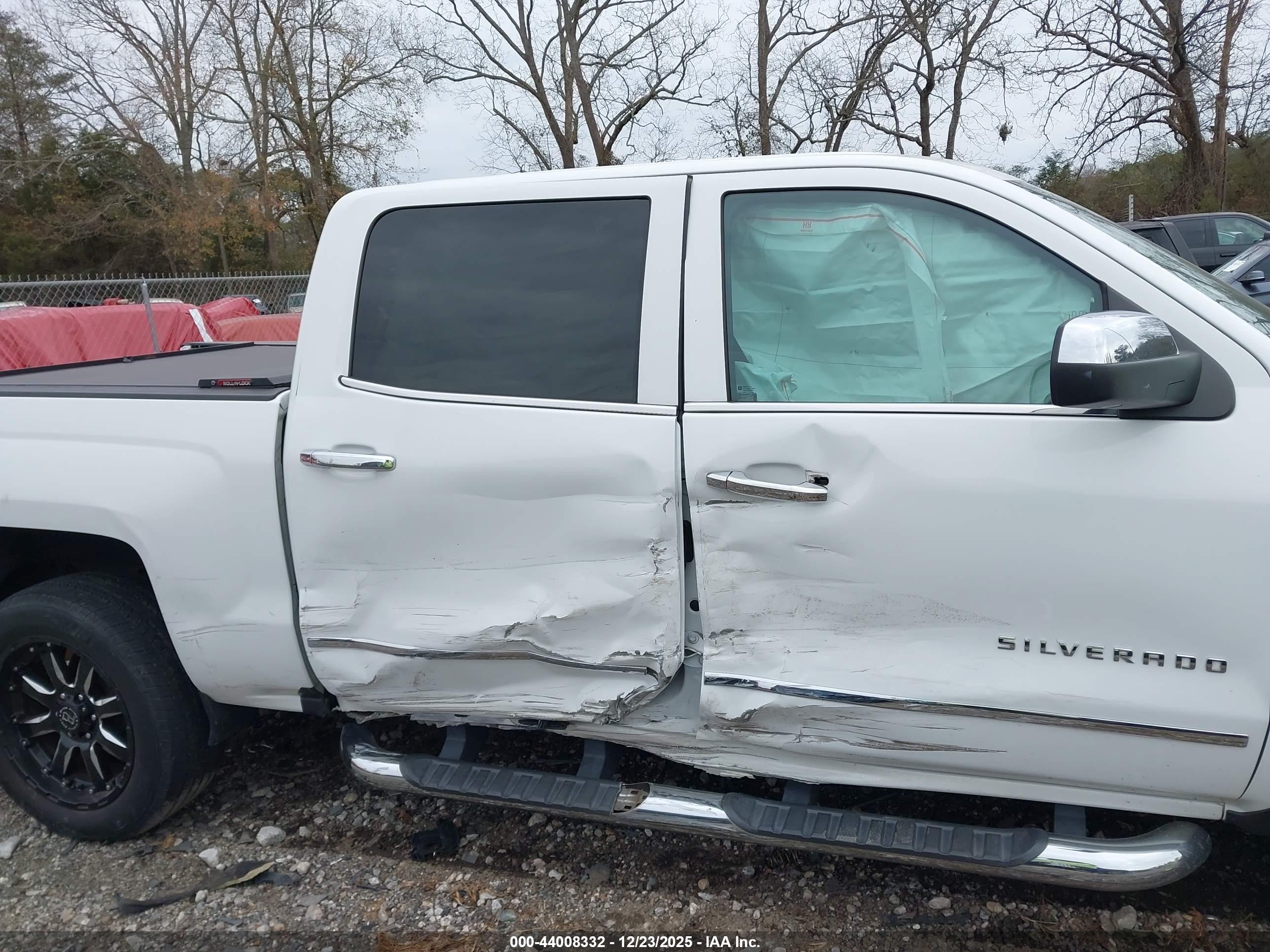CHEVROLET SILVERADO image 6