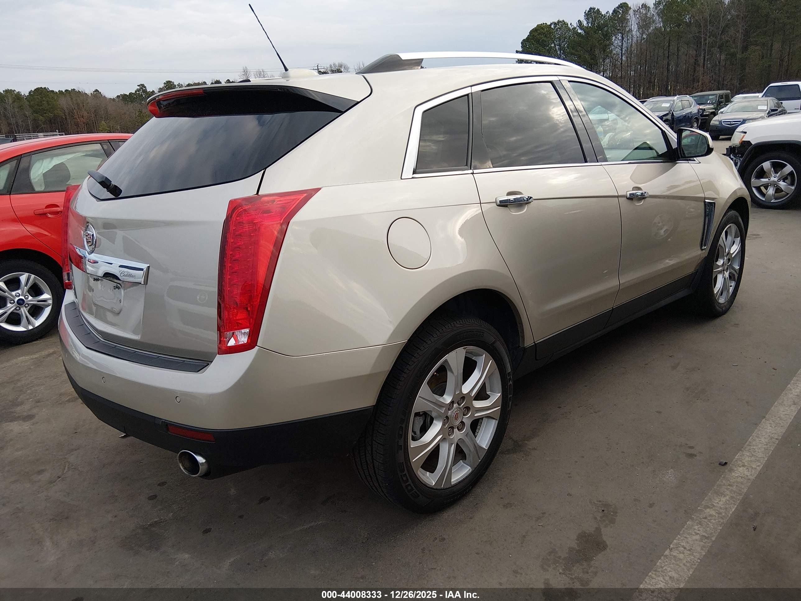 CADILLAC SRX image 4