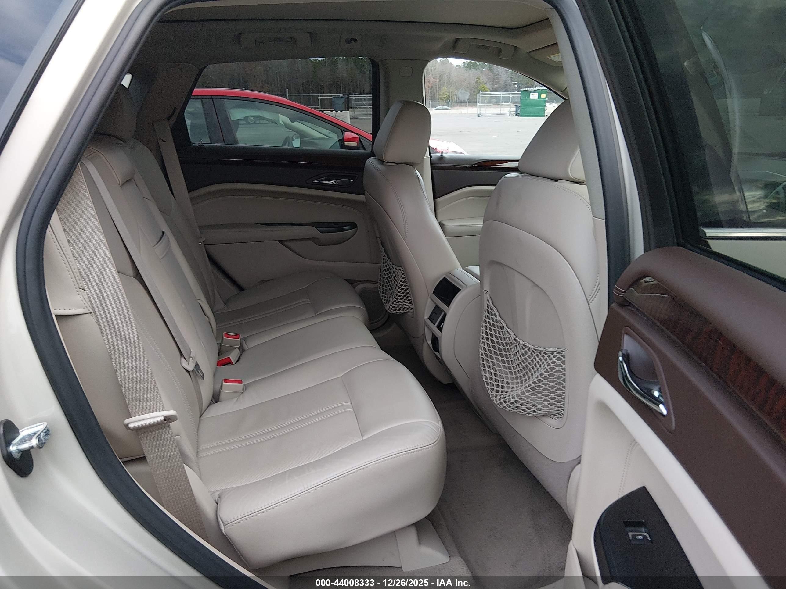 CADILLAC SRX image 8