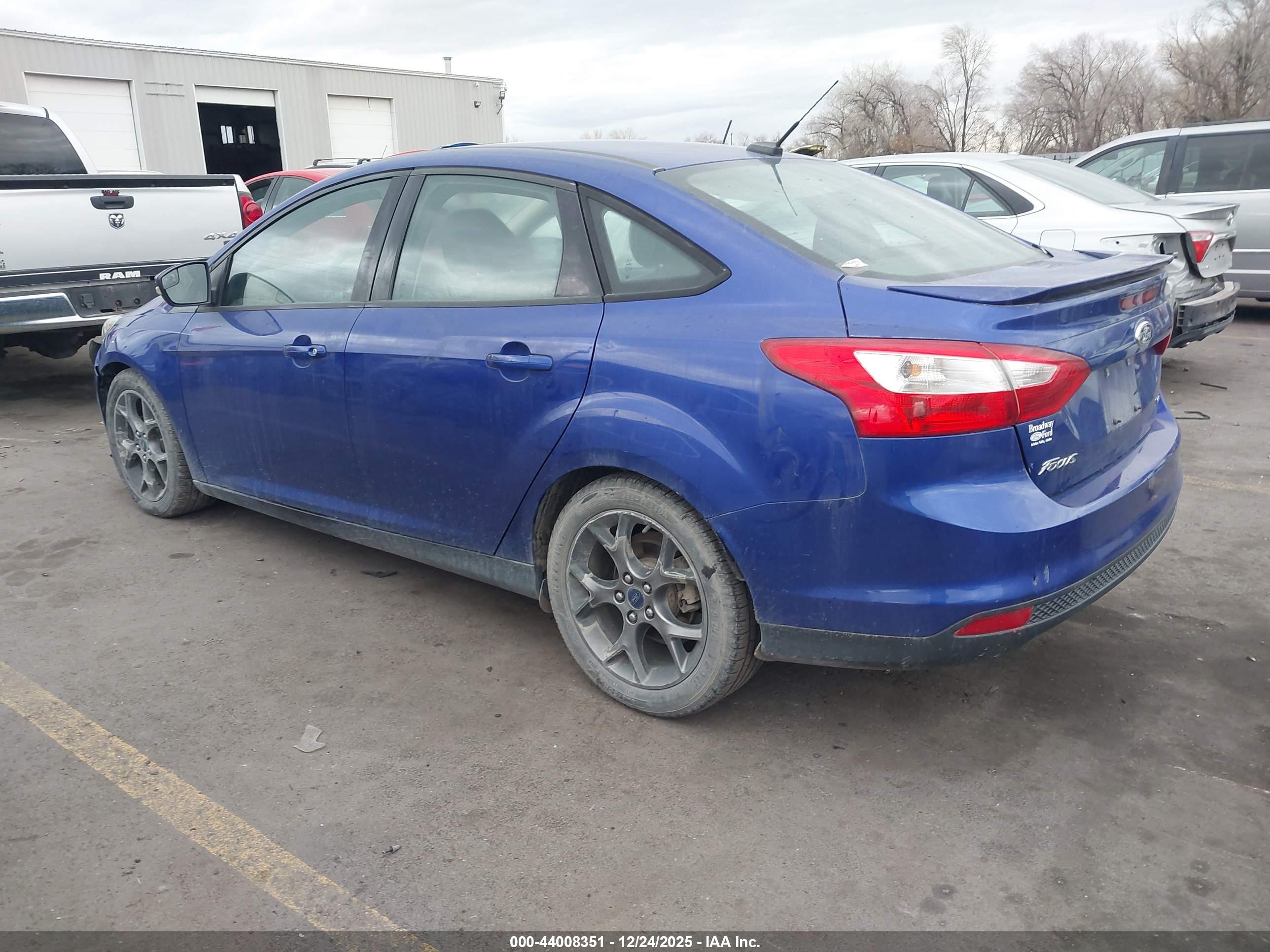 FORD FOCUS image 3