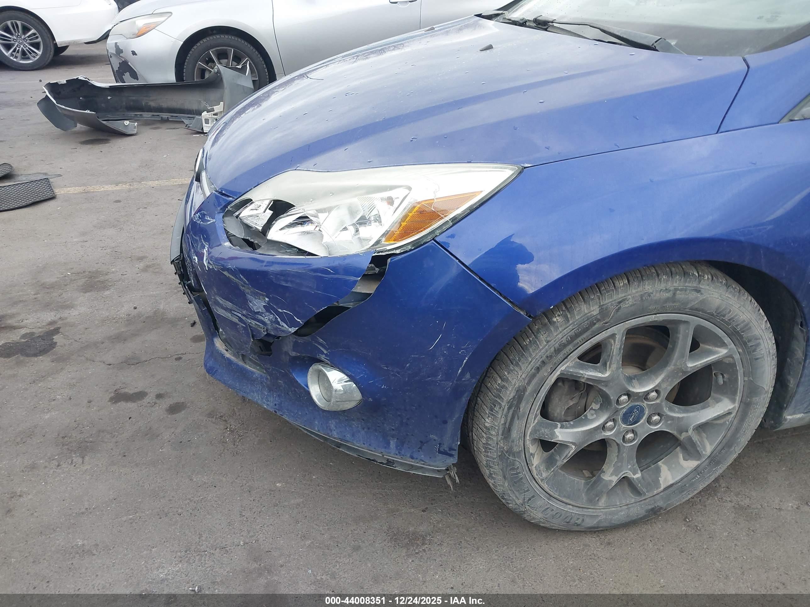 FORD FOCUS image 6