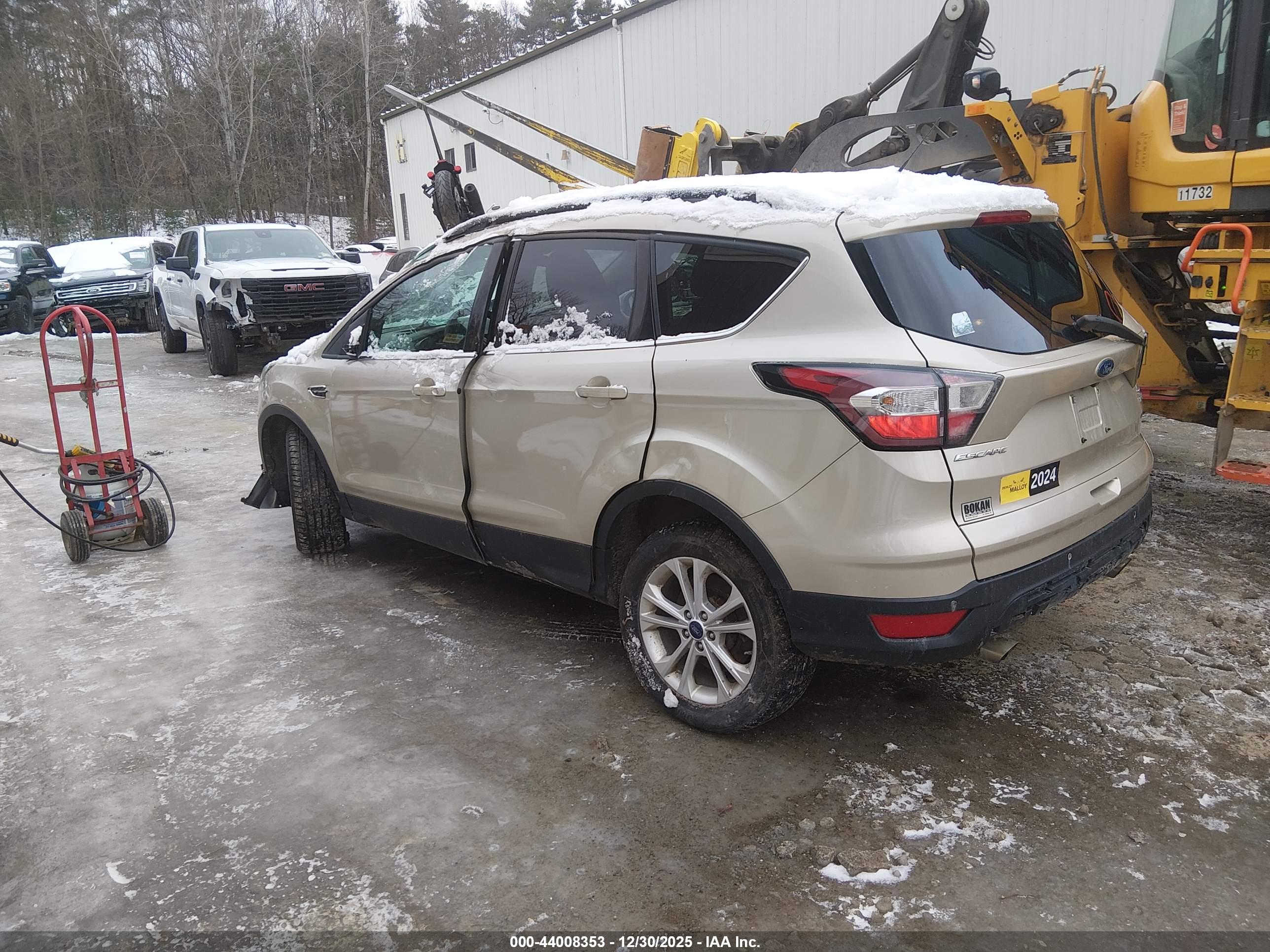 FORD ESCAPE image 3