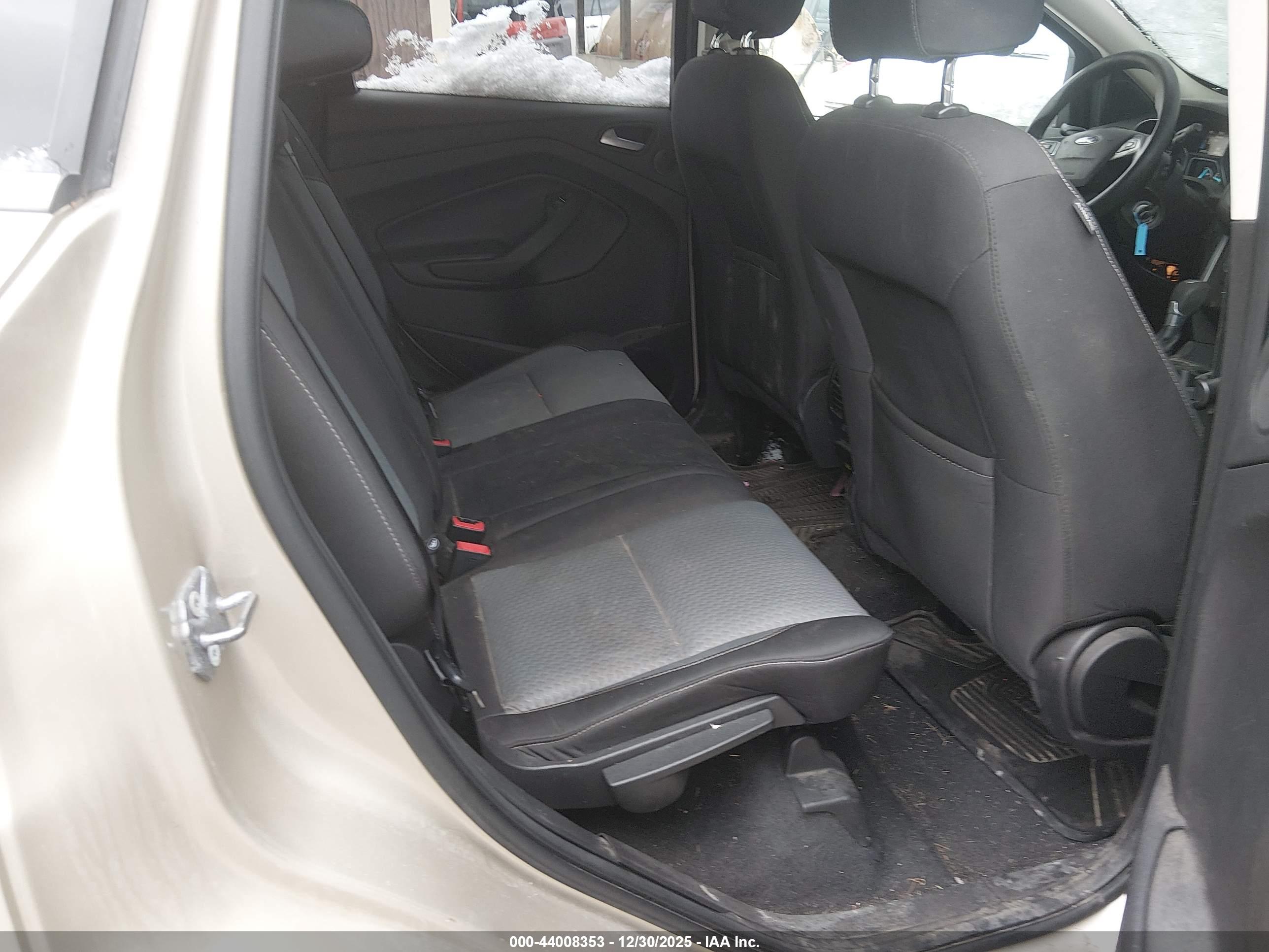 FORD ESCAPE image 8