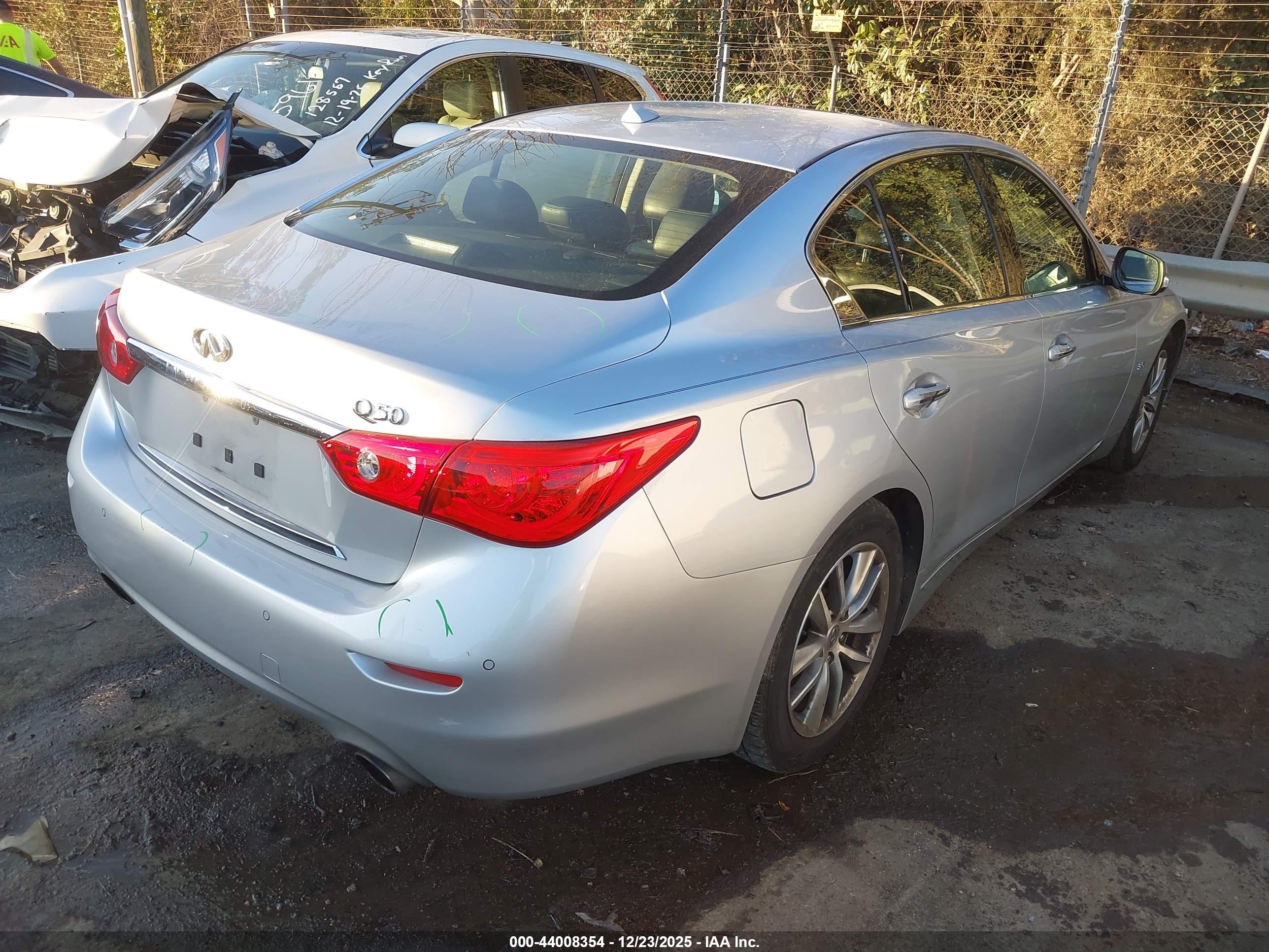INFINITI Q50 image 4