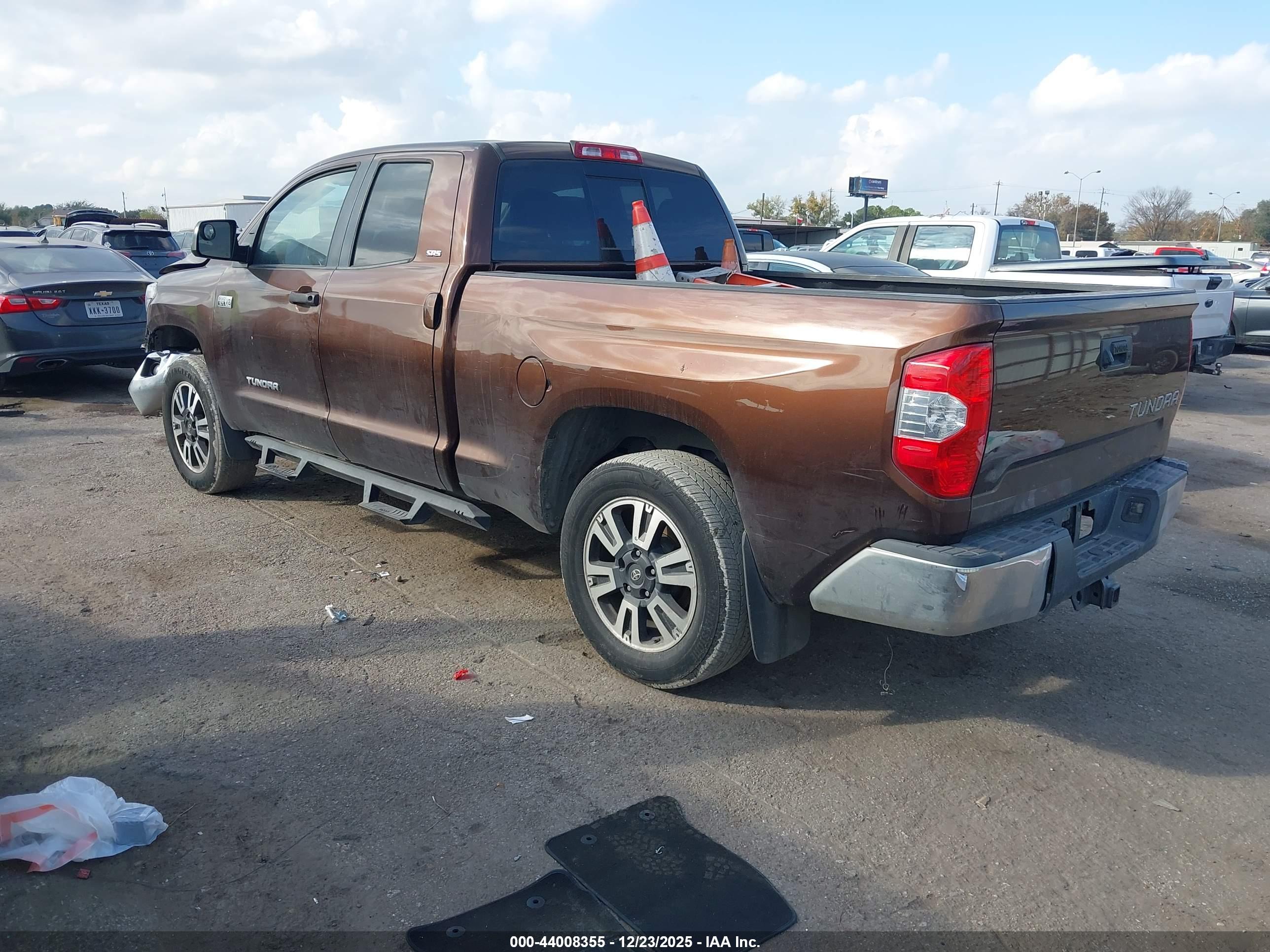TOYOTA TUNDRA image 3