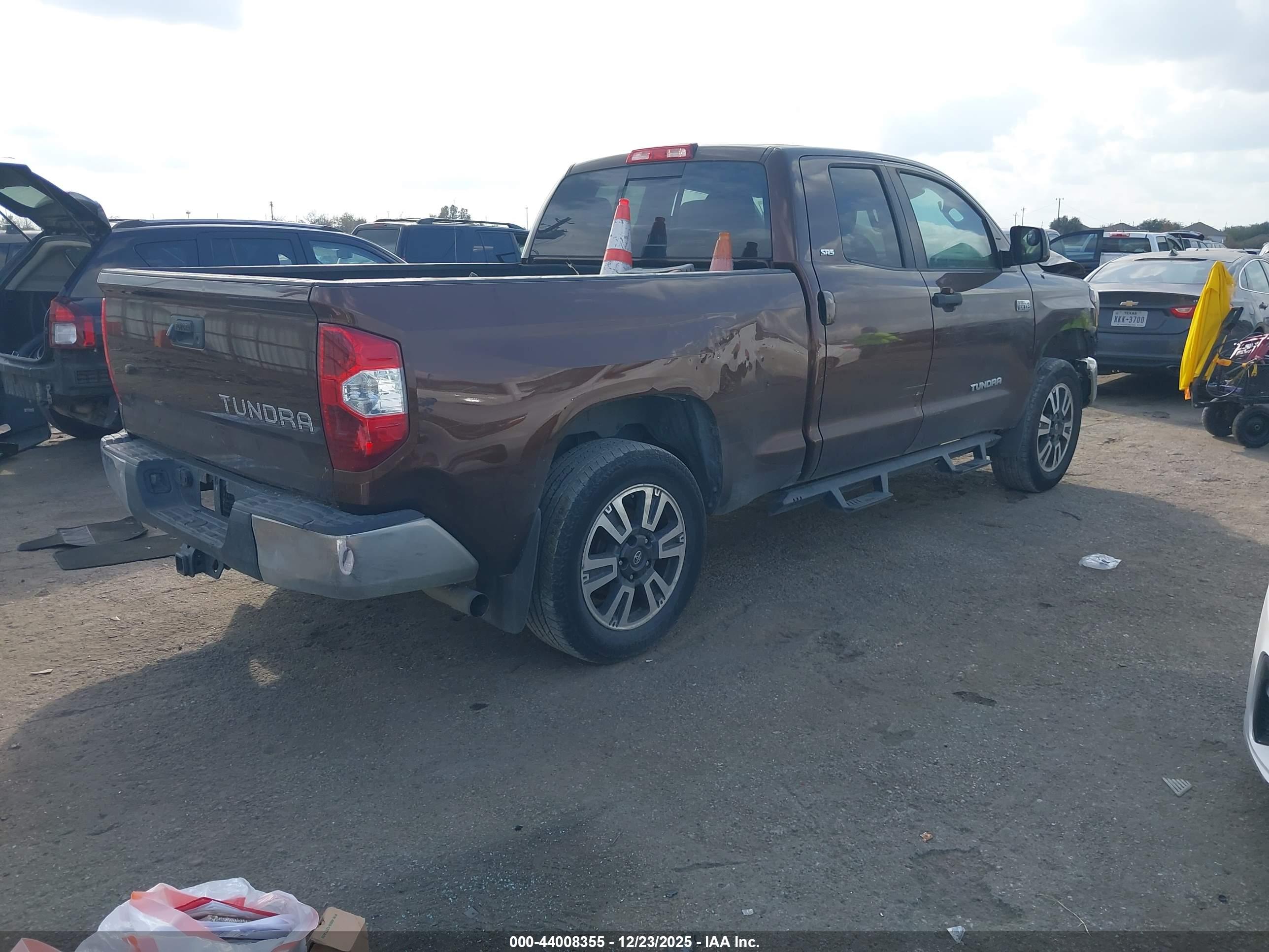 TOYOTA TUNDRA image 4