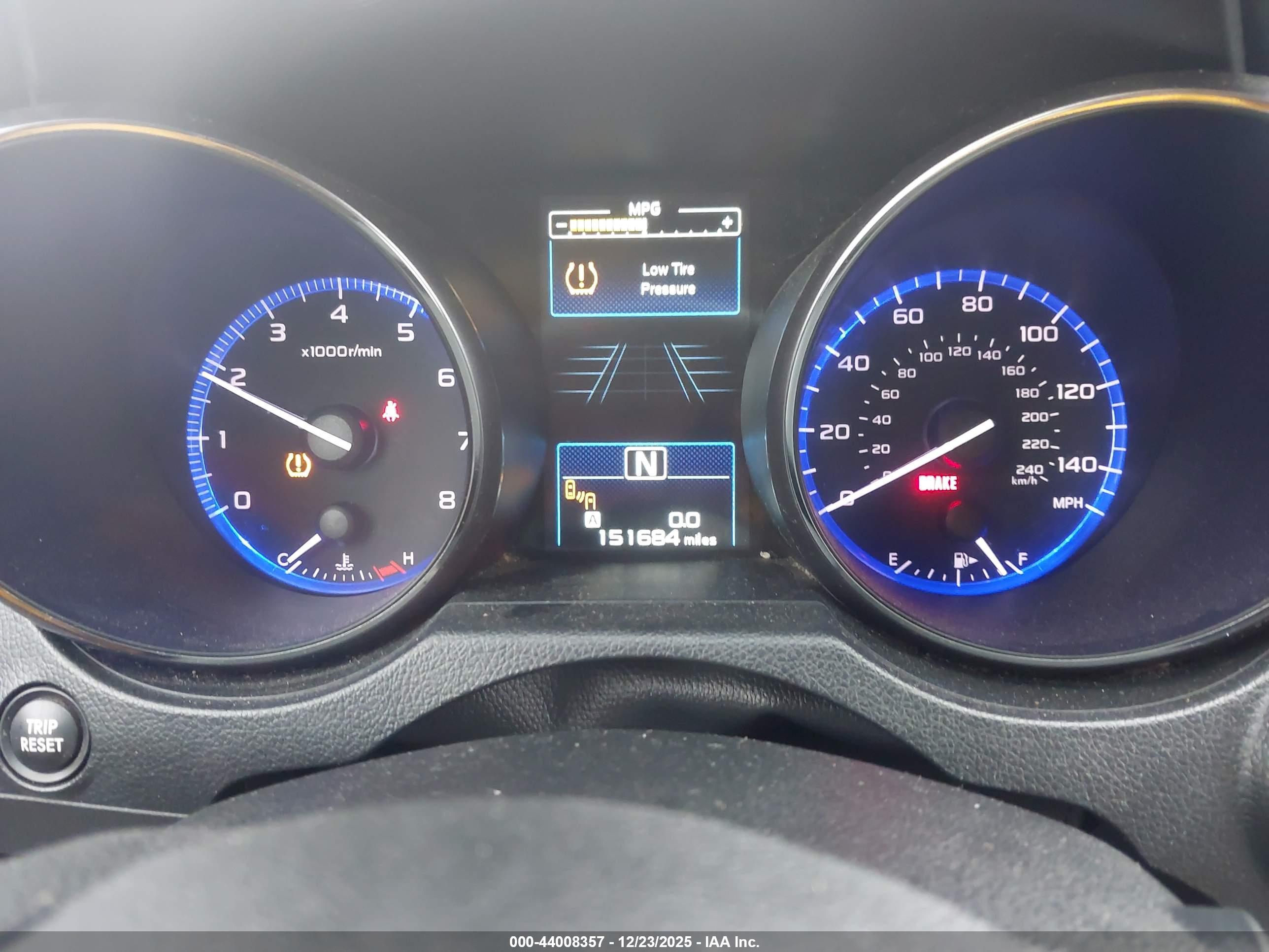 SUBARU OUTBACK image 7
