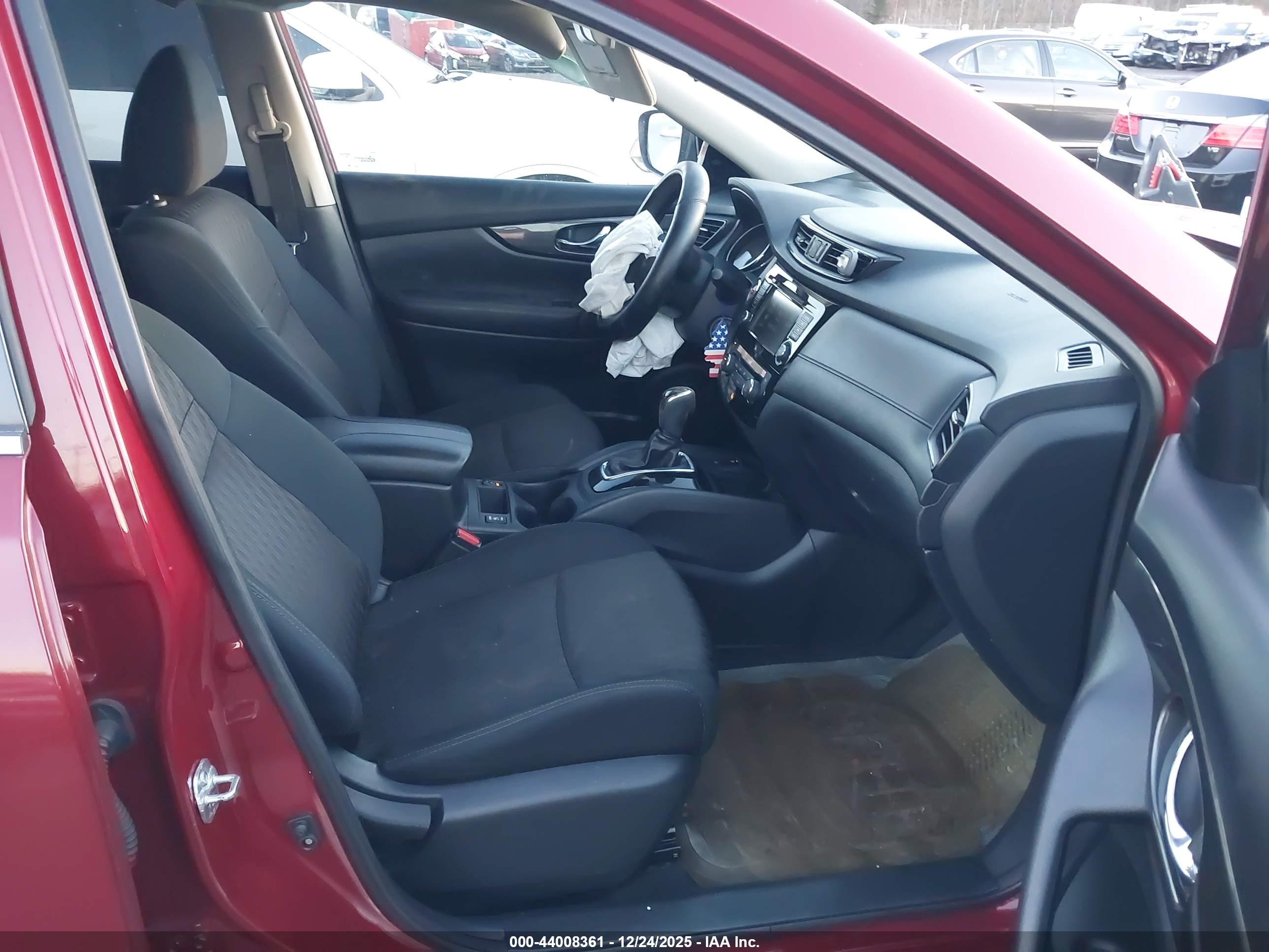NISSAN ROGUE image 5
