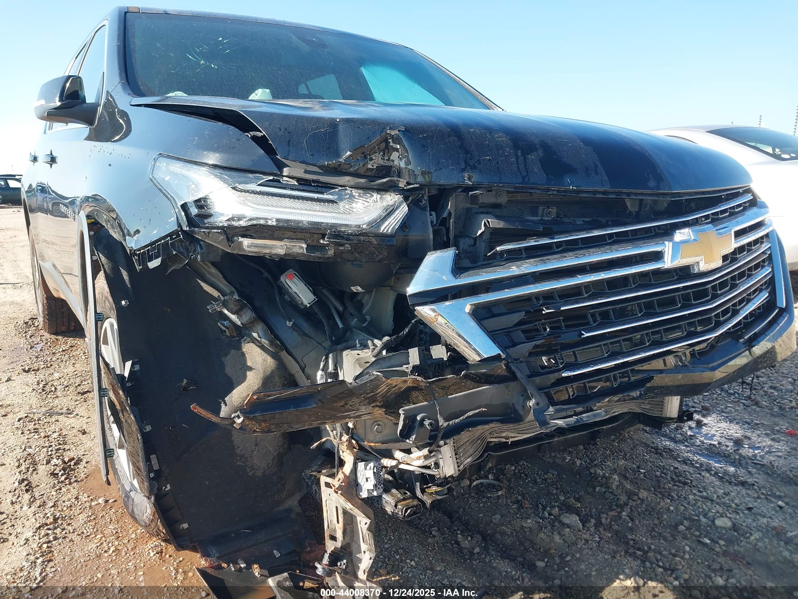 CHEVROLET TRAVERSE image 6