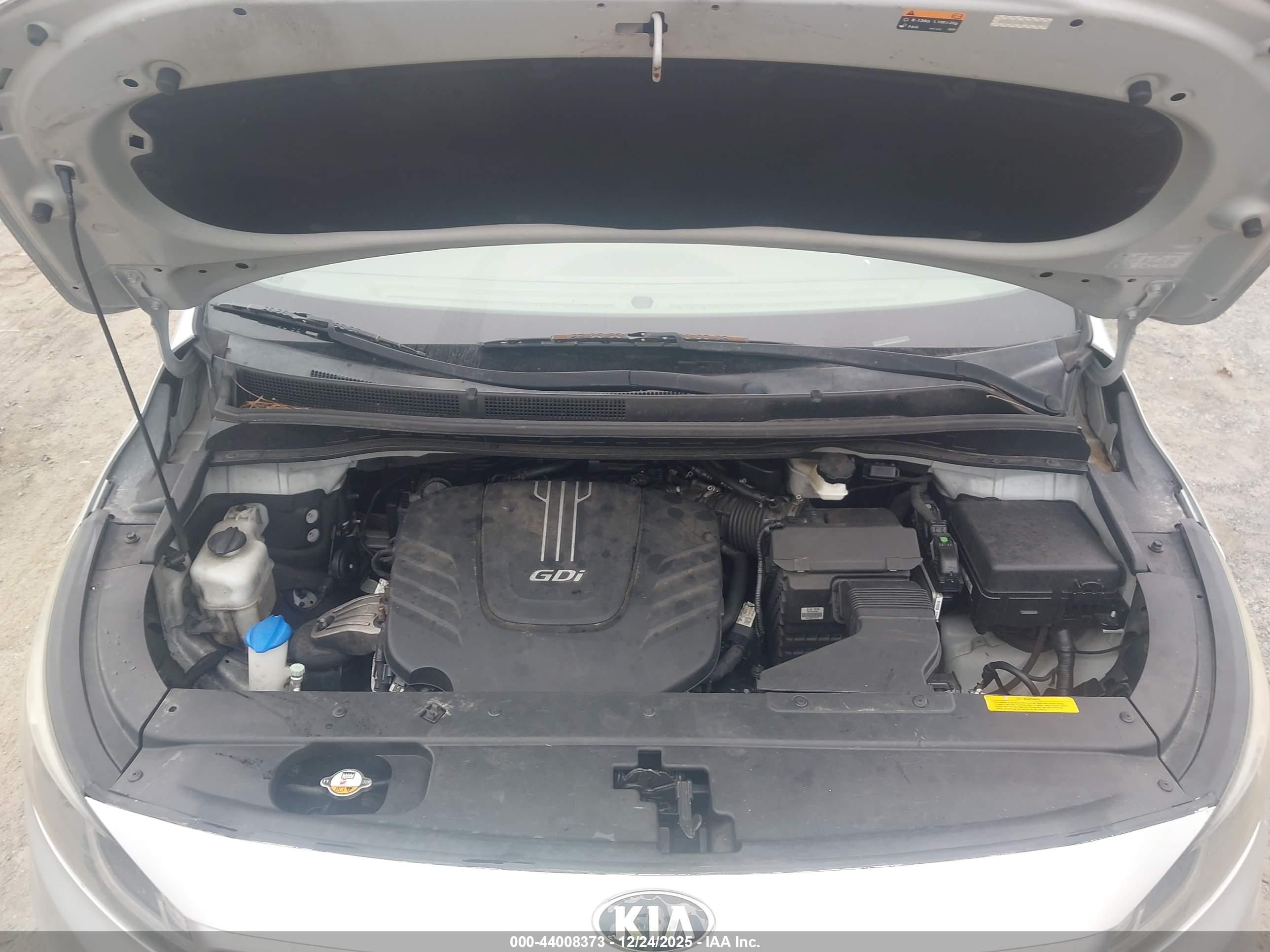KIA SEDONA image 10