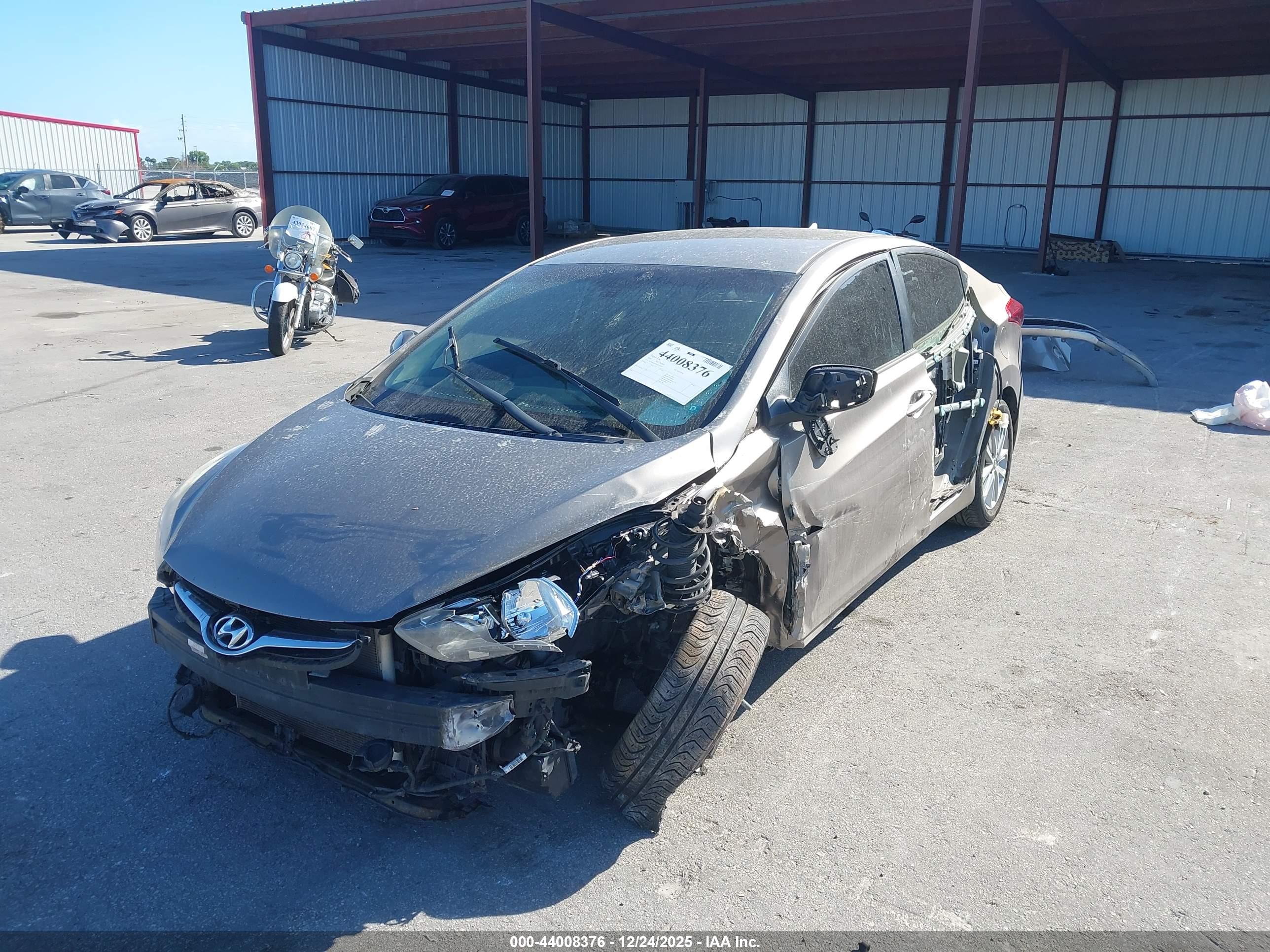 HYUNDAI ELANTRA image 2