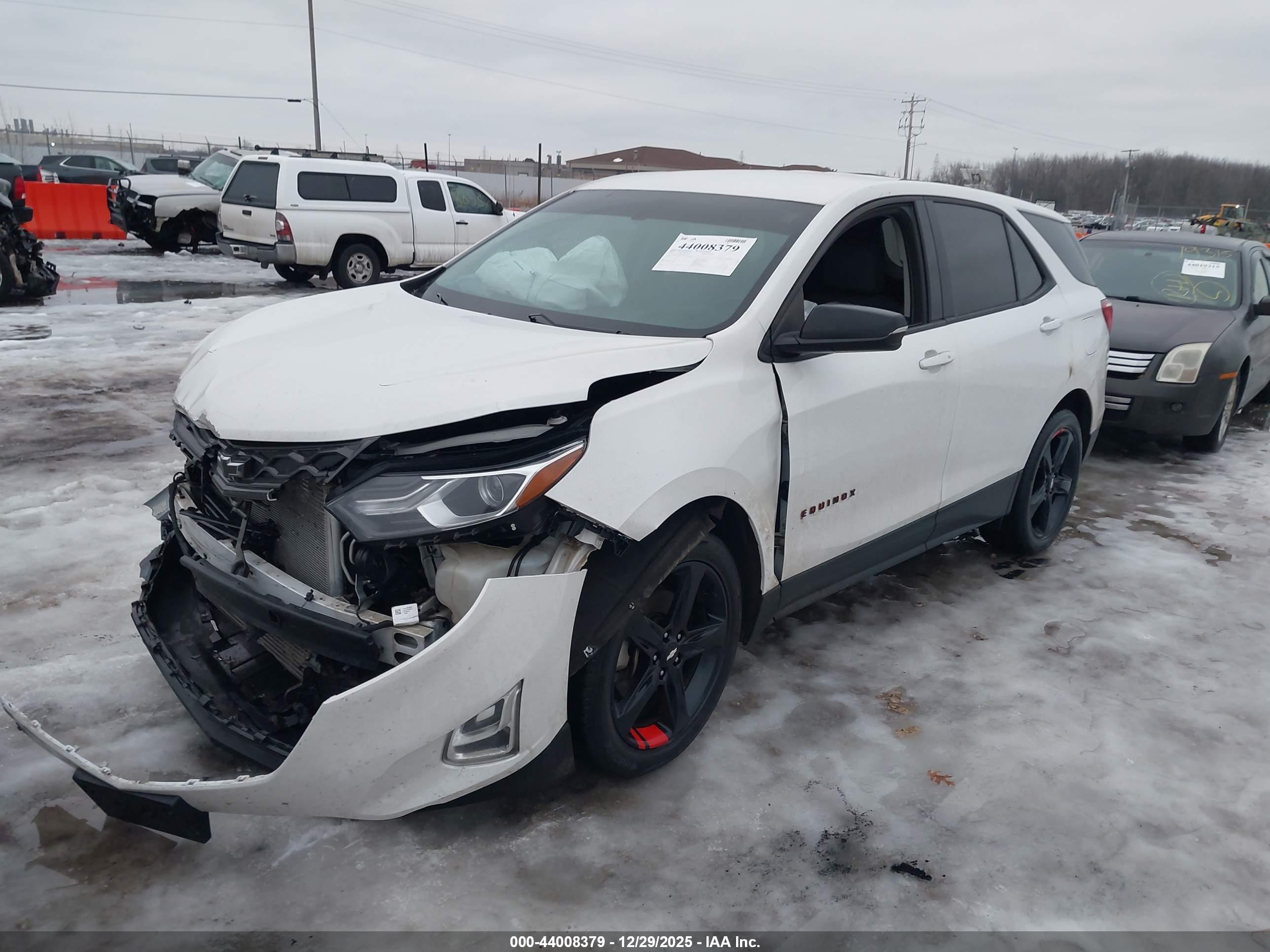 CHEVROLET EQUINOX image 2