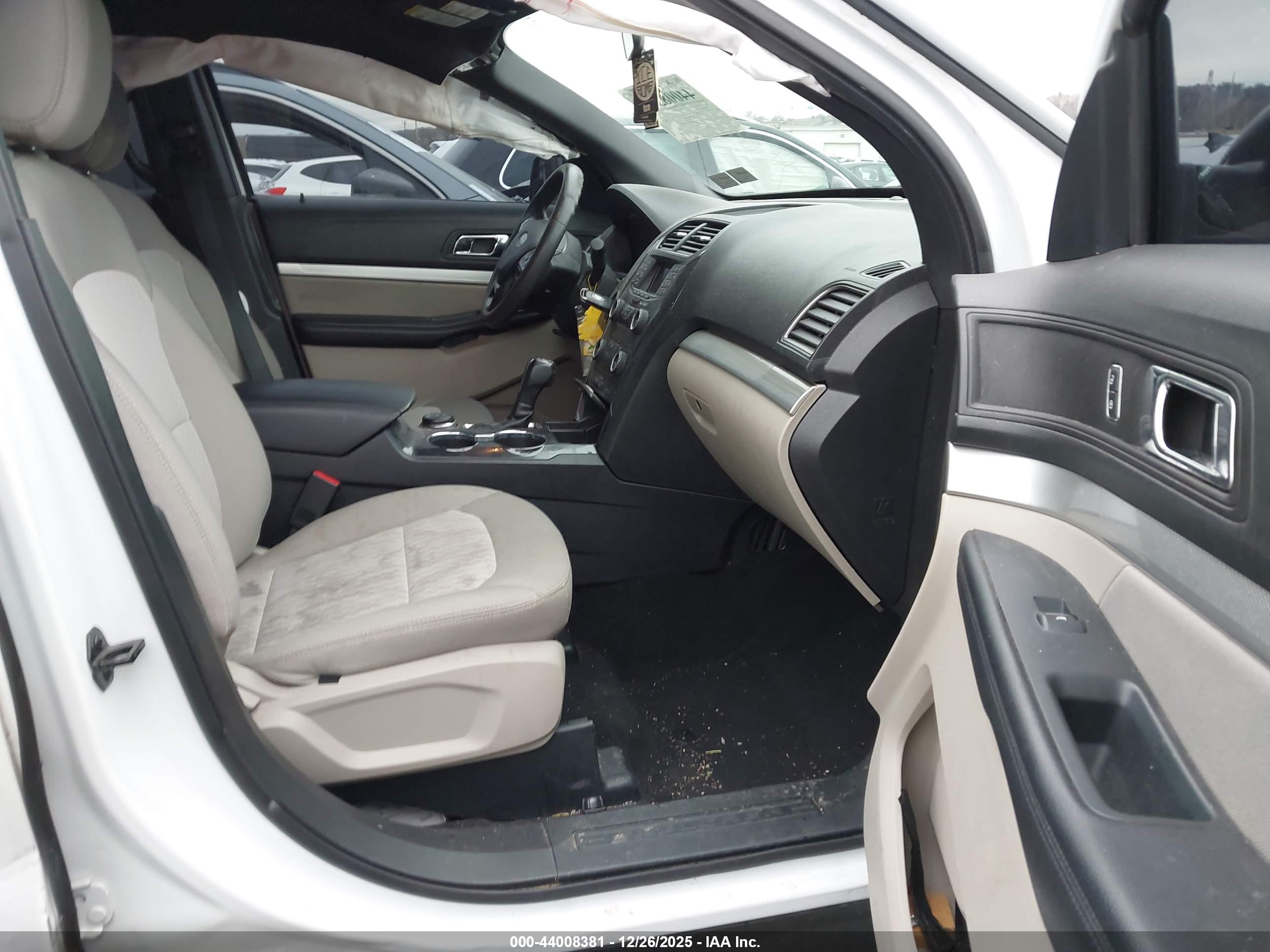 FORD EXPLORER image 5