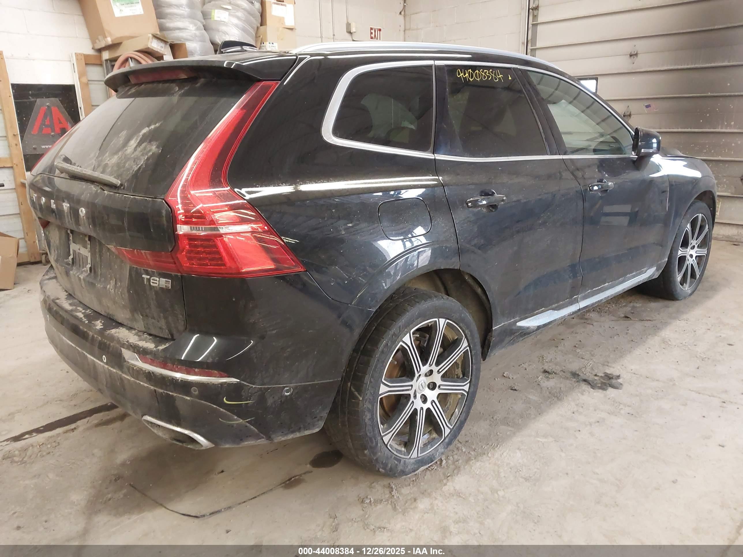VOLVO XC60 image 4