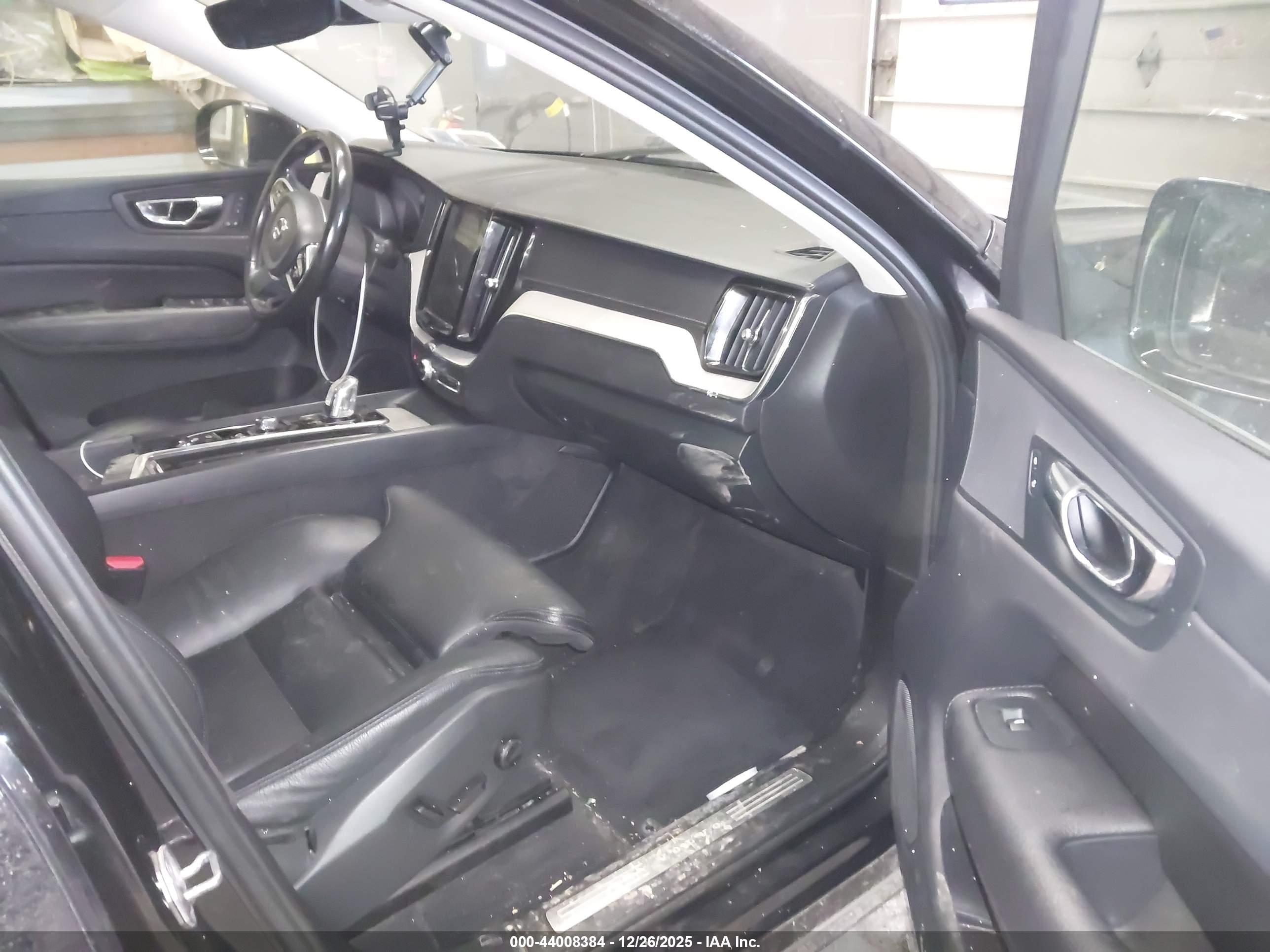 VOLVO XC60 image 5