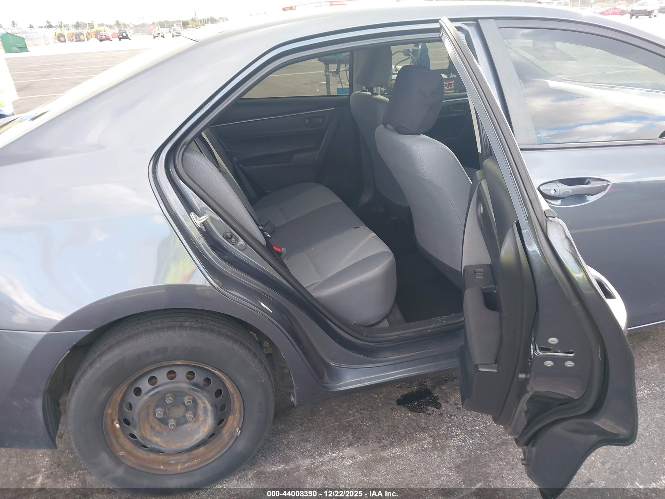 TOYOTA COROLLA image 8