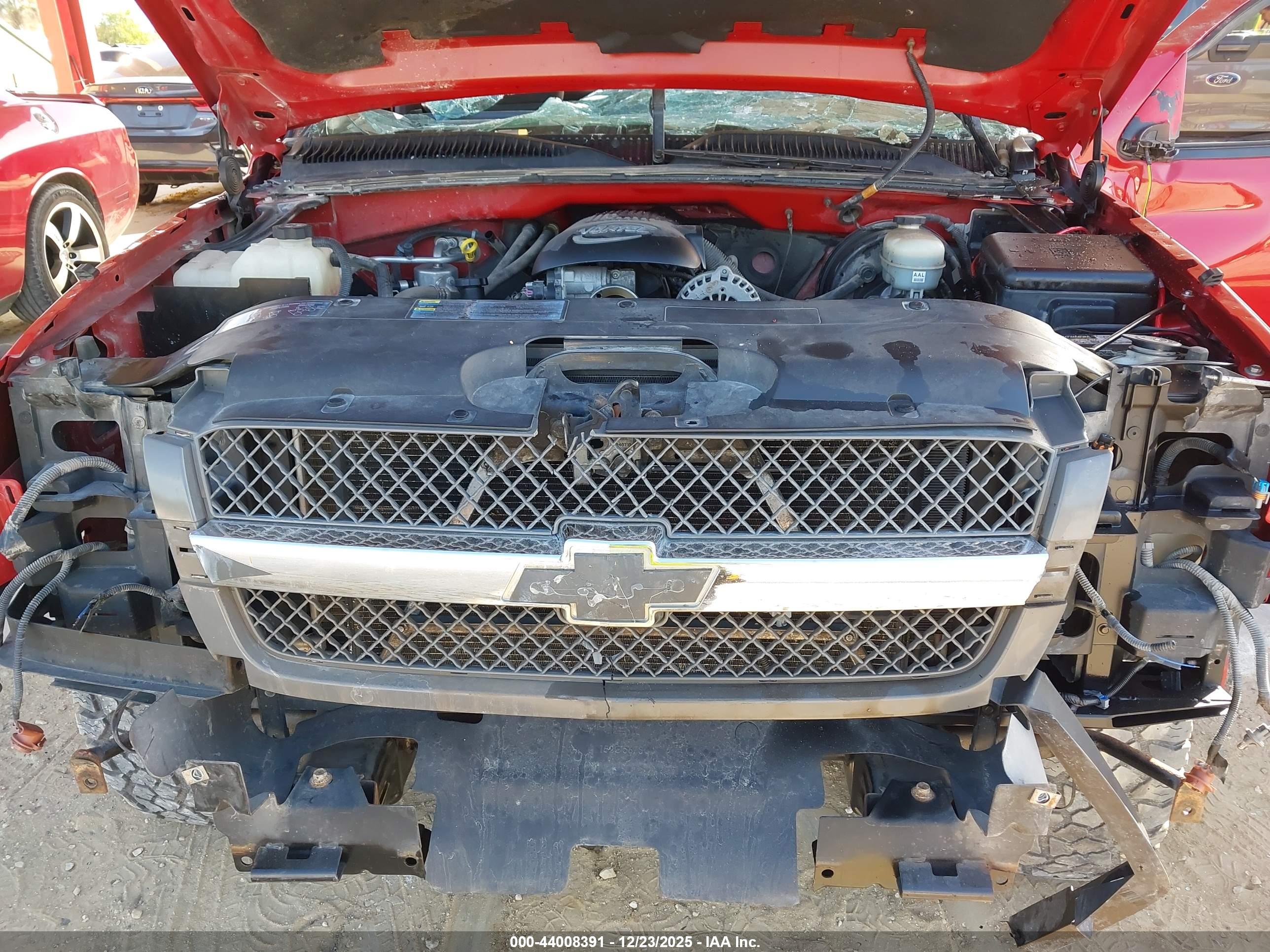 CHEVROLET SILVERADO image 10