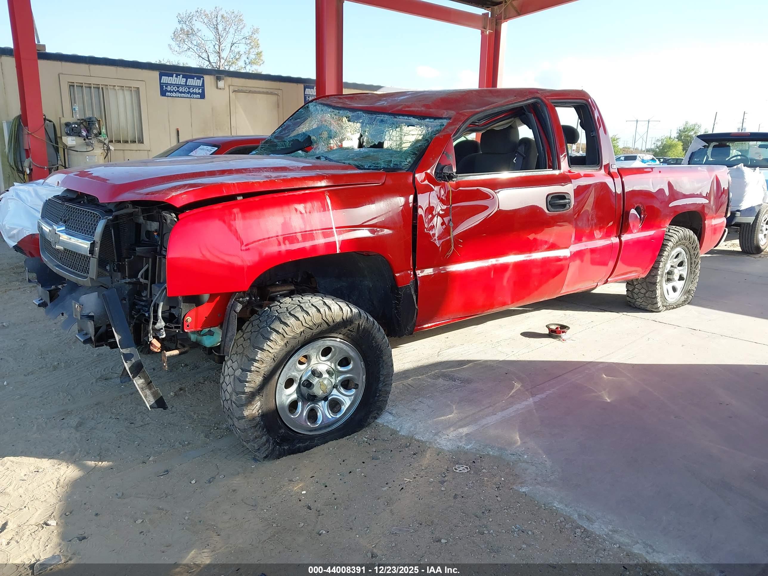 CHEVROLET SILVERADO image 2