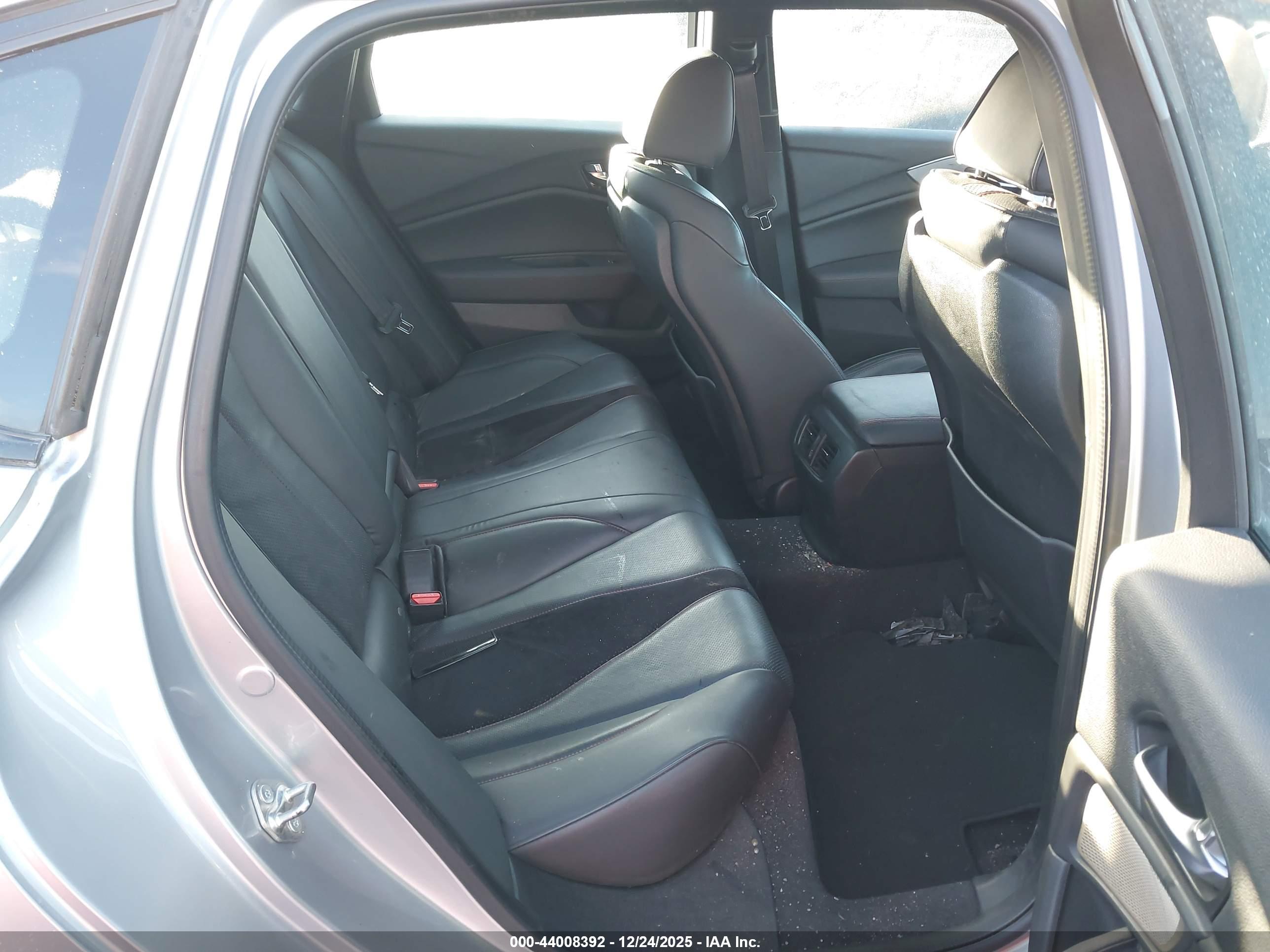 ACURA TLX image 8