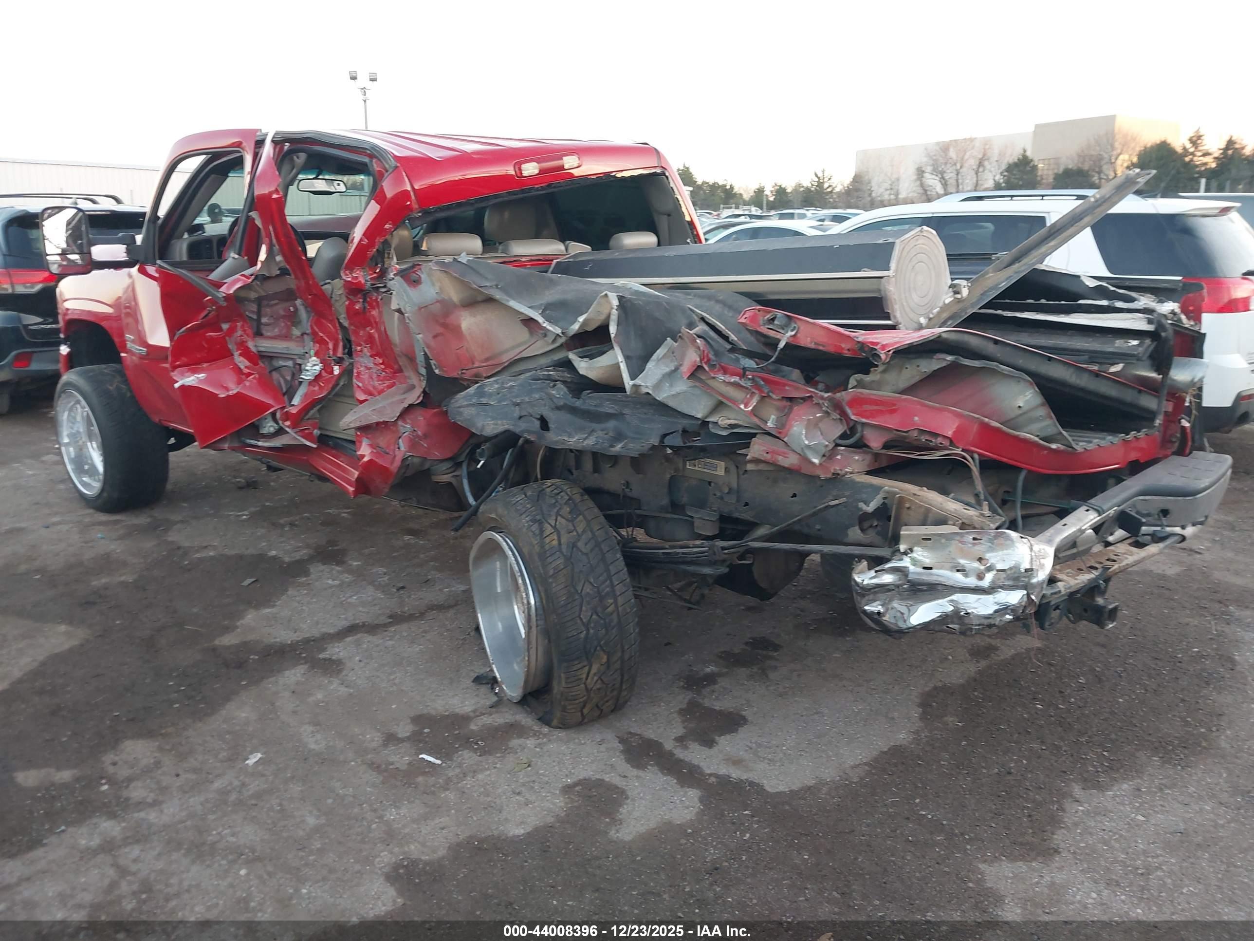 GMC SIERRA image 3