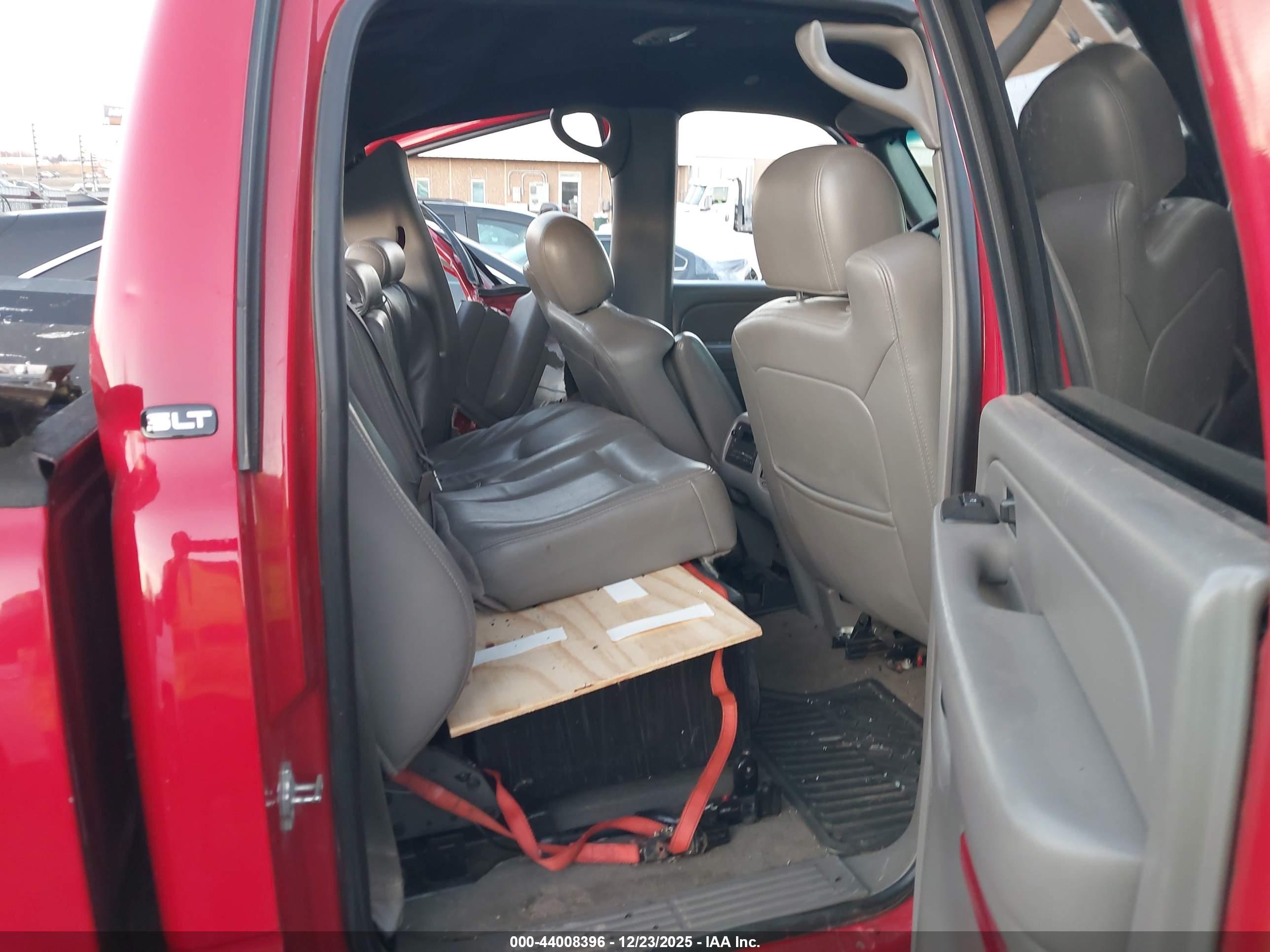 GMC SIERRA image 8