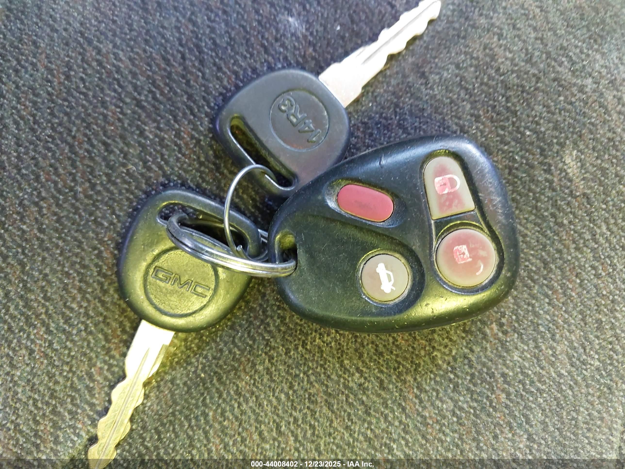 GMC SIERRA image 11