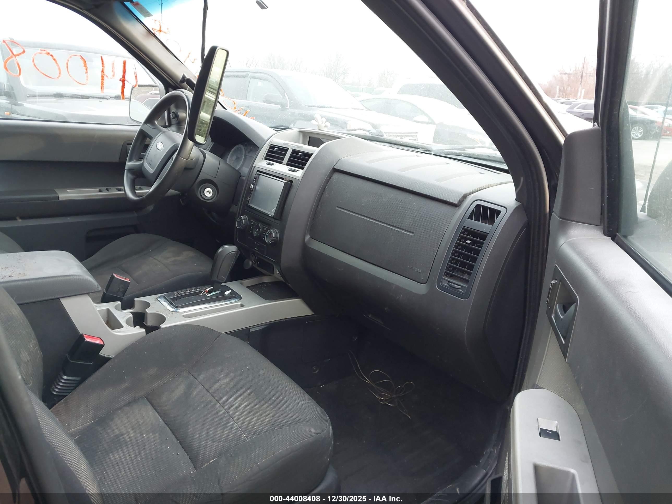 FORD ESCAPE image 5