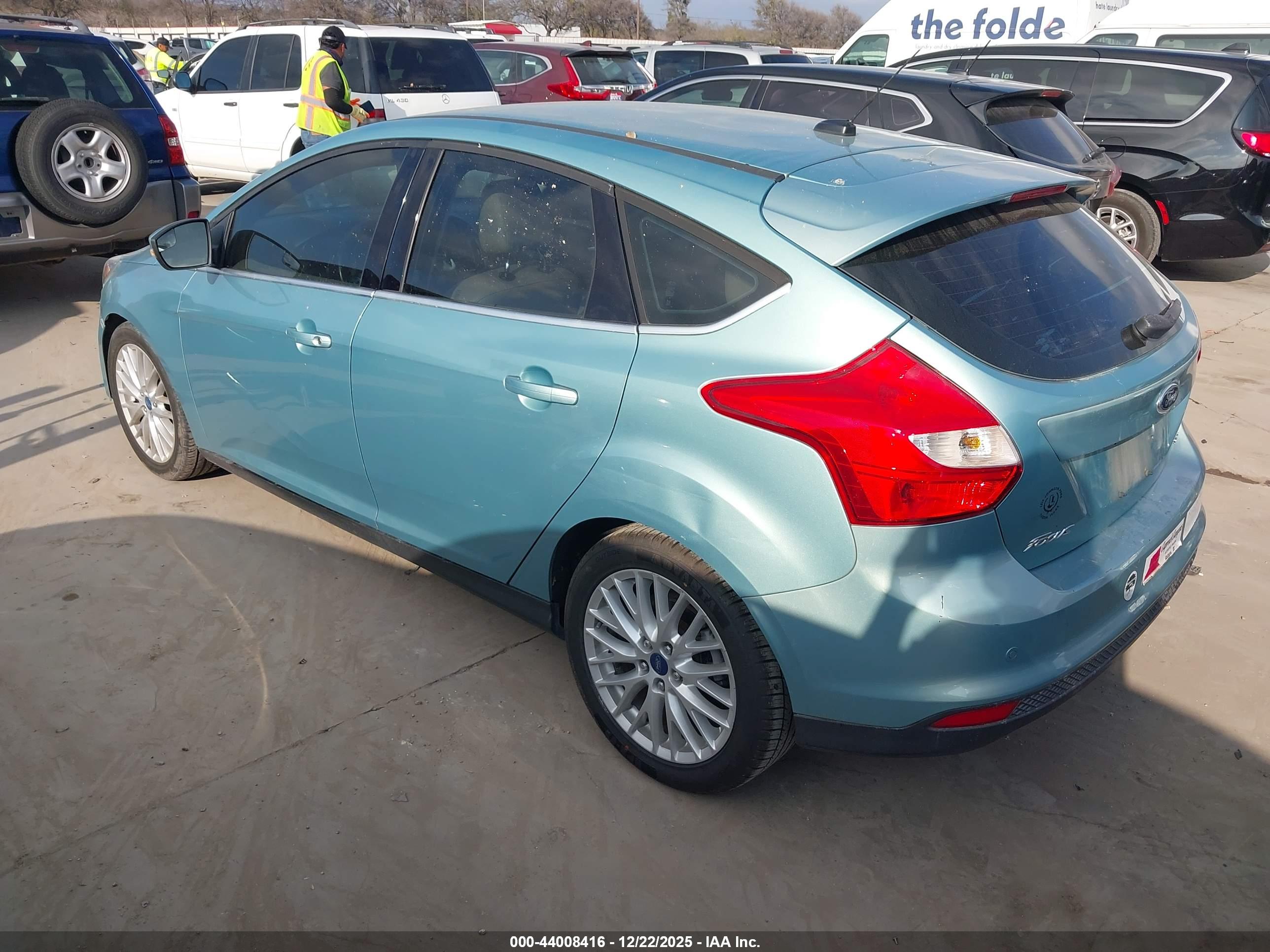 FORD FOCUS image 3