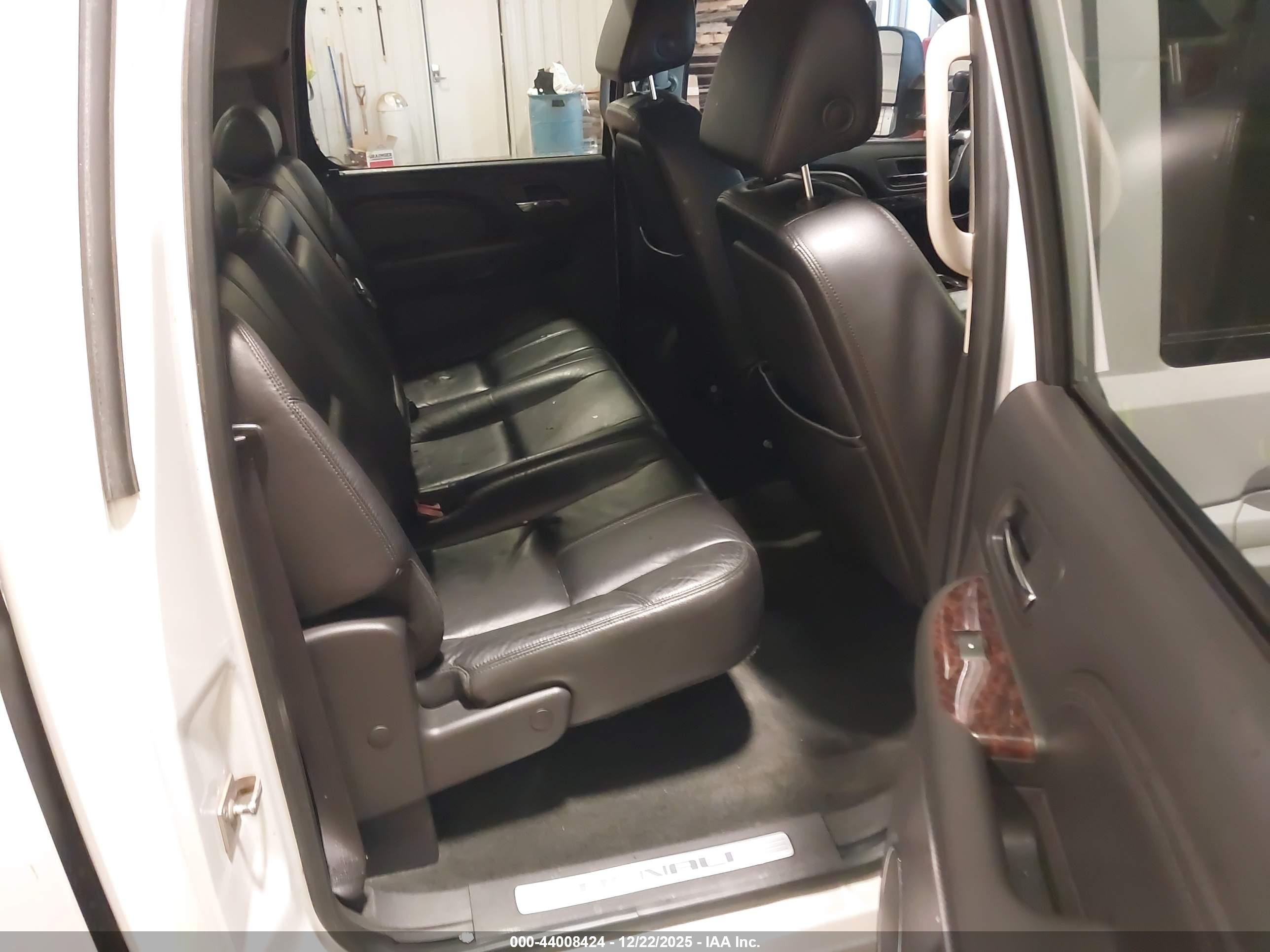GMC SIERRA image 8
