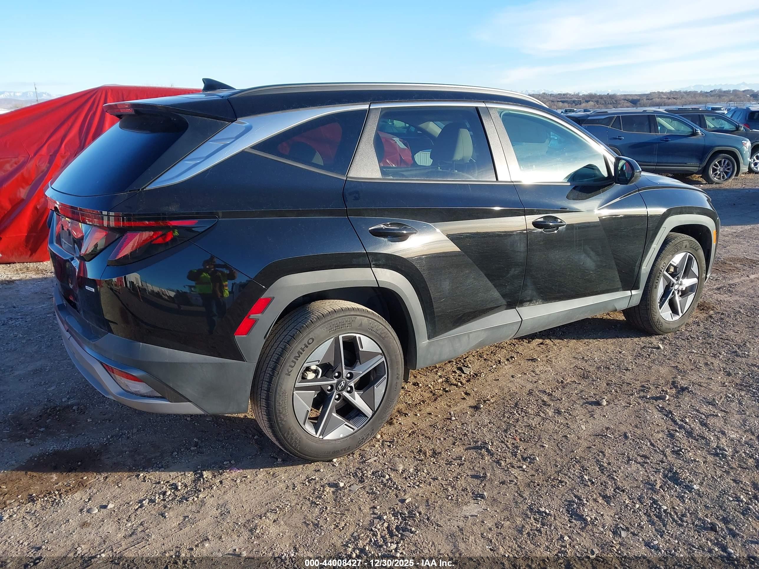 HYUNDAI TUCSON image 4