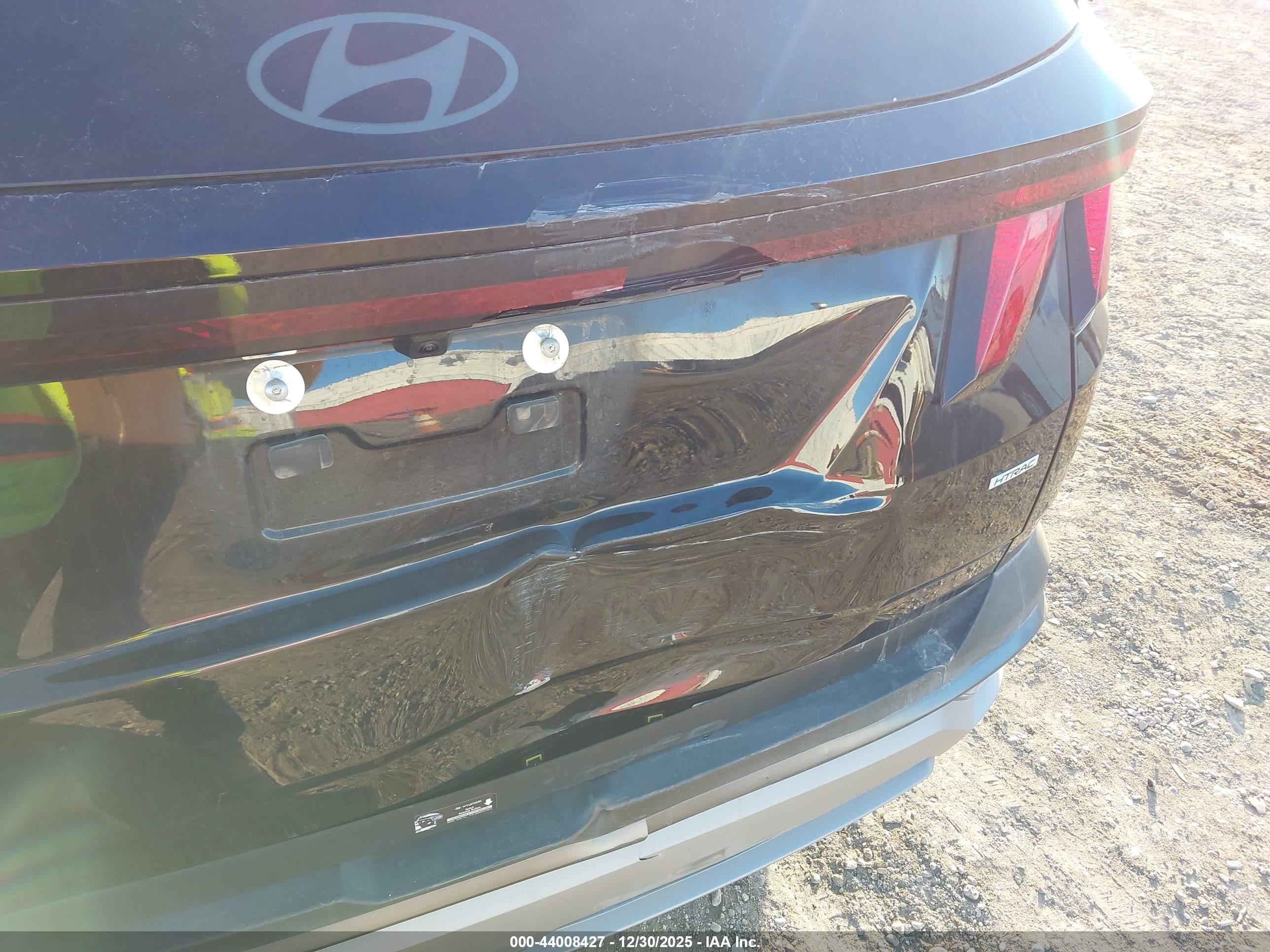 HYUNDAI TUCSON image 6