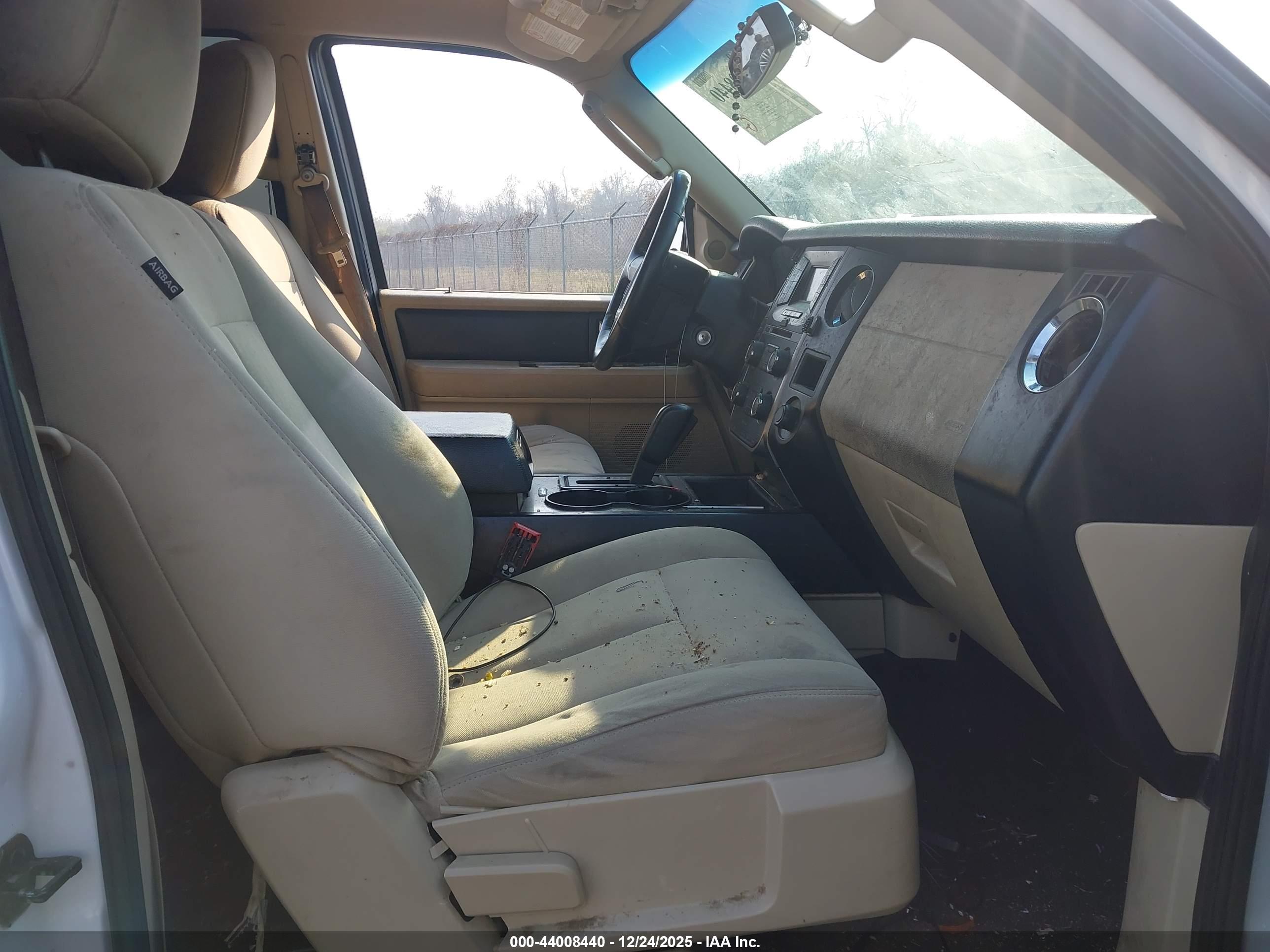 FORD EXPEDITION image 5