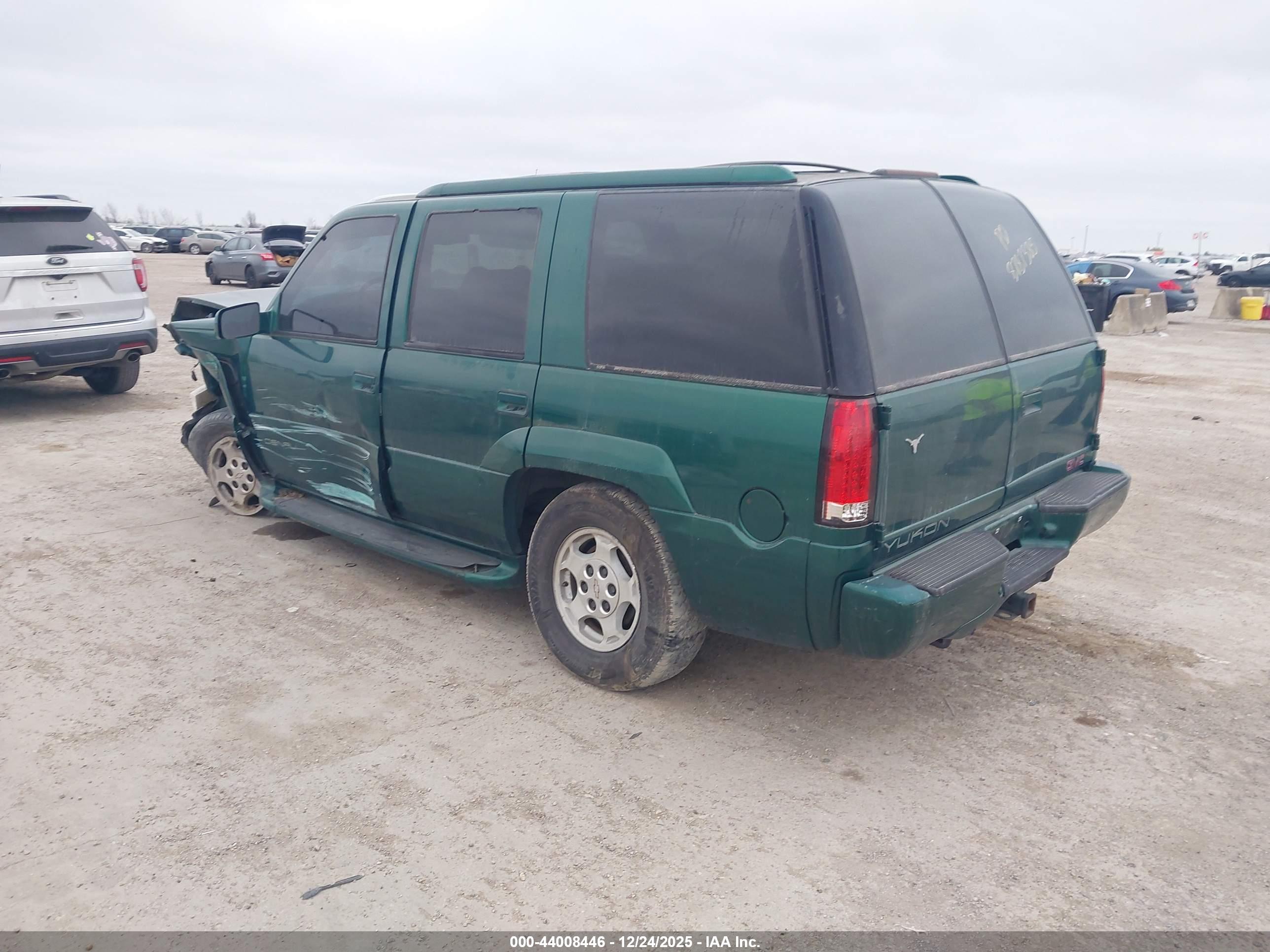 GMC YUKON image 3