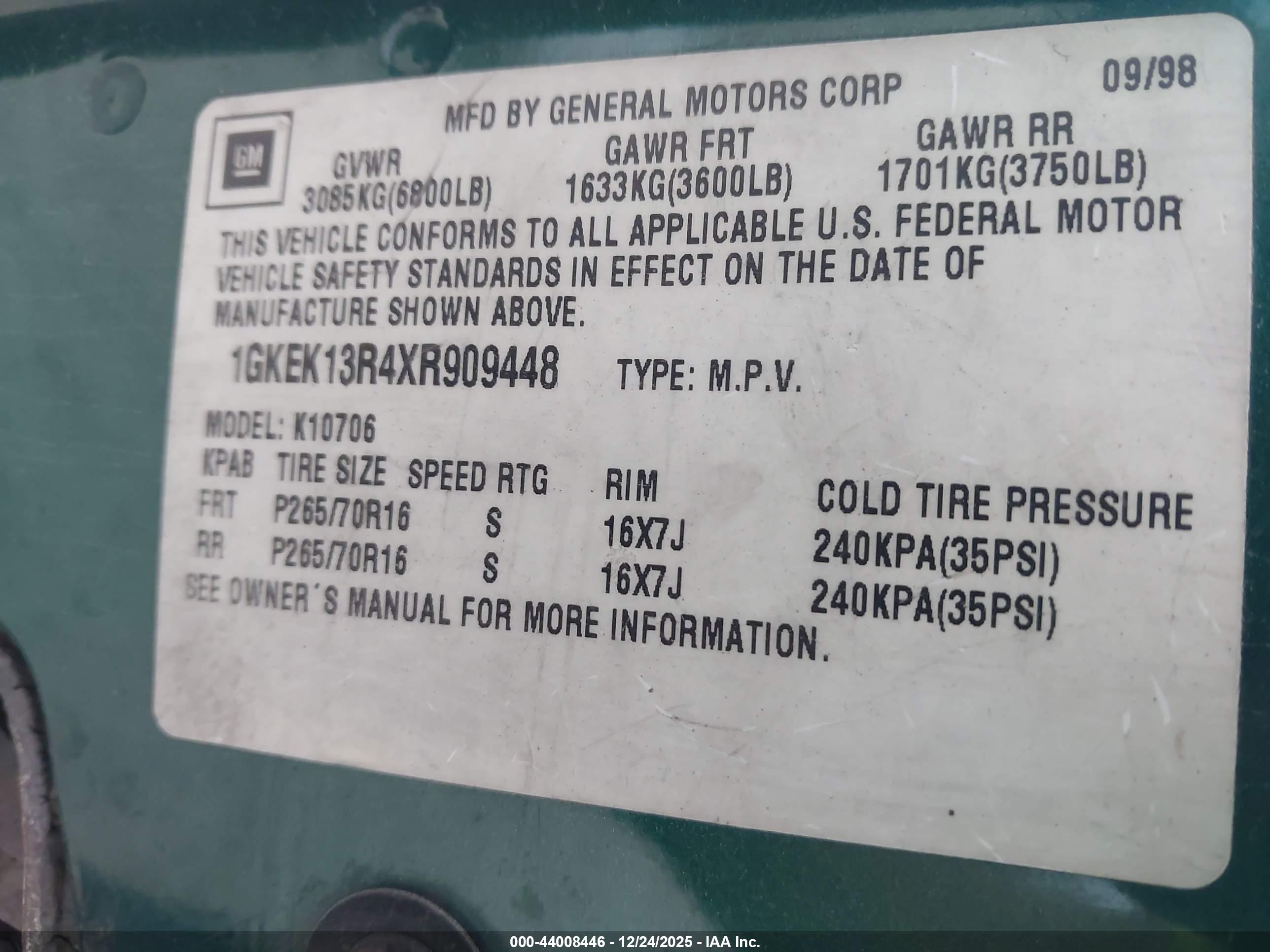 GMC YUKON image 9