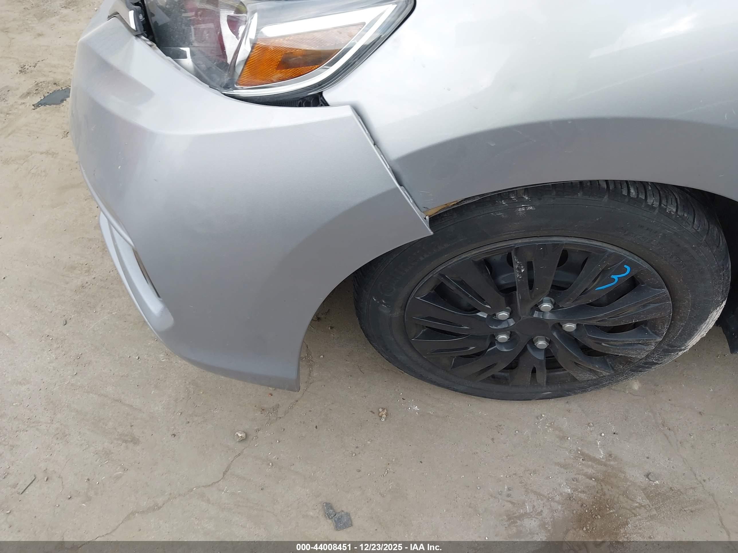 HONDA FIT image 6