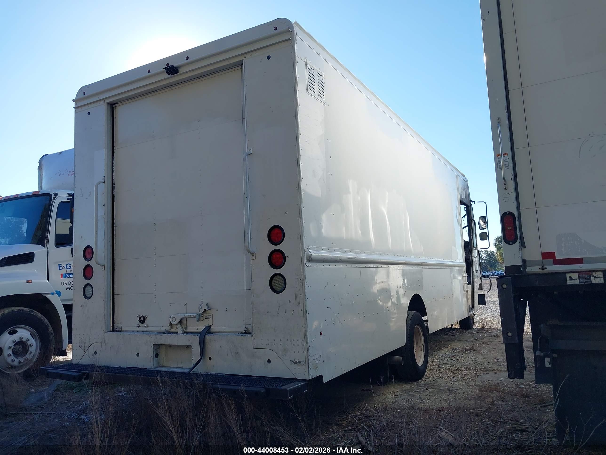 FORD E-350 image 4