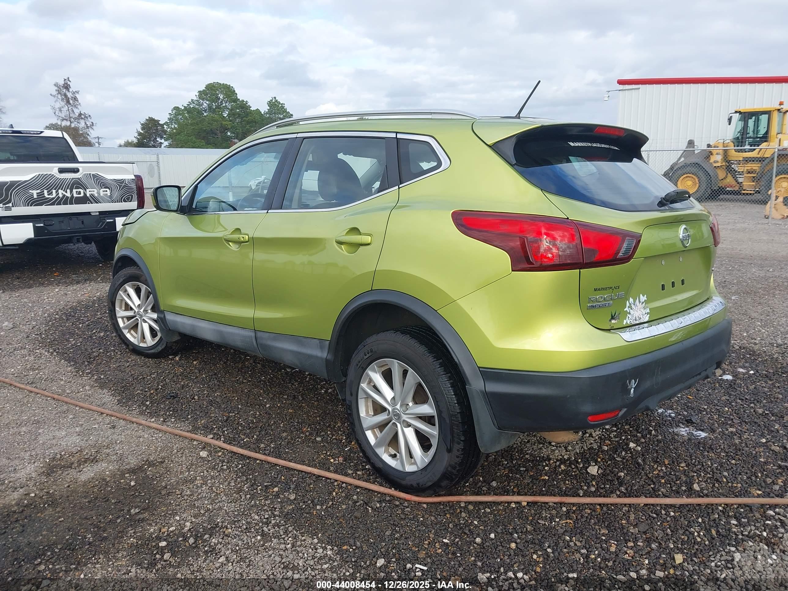 NISSAN ROGUE image 3