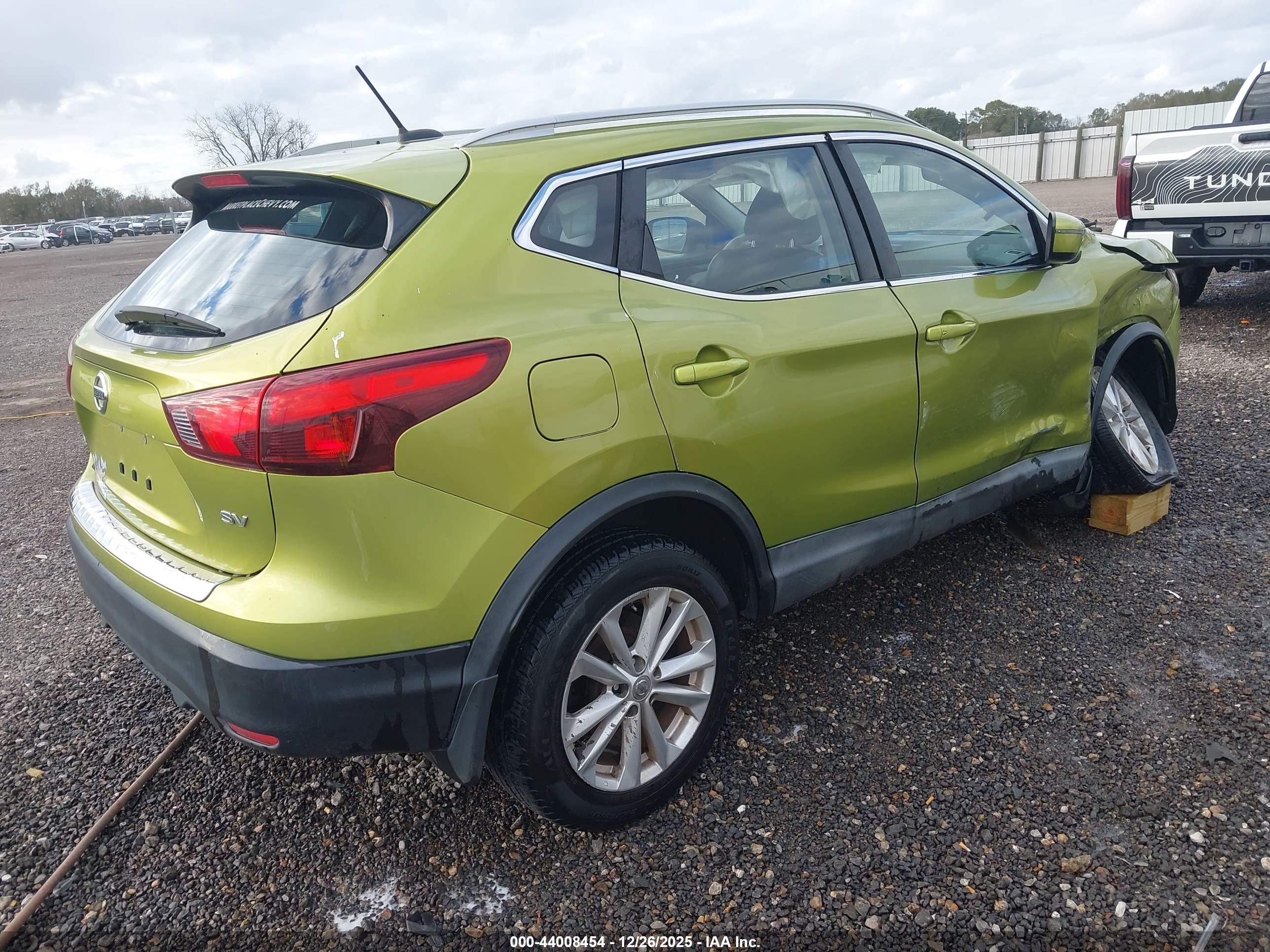 NISSAN ROGUE image 4