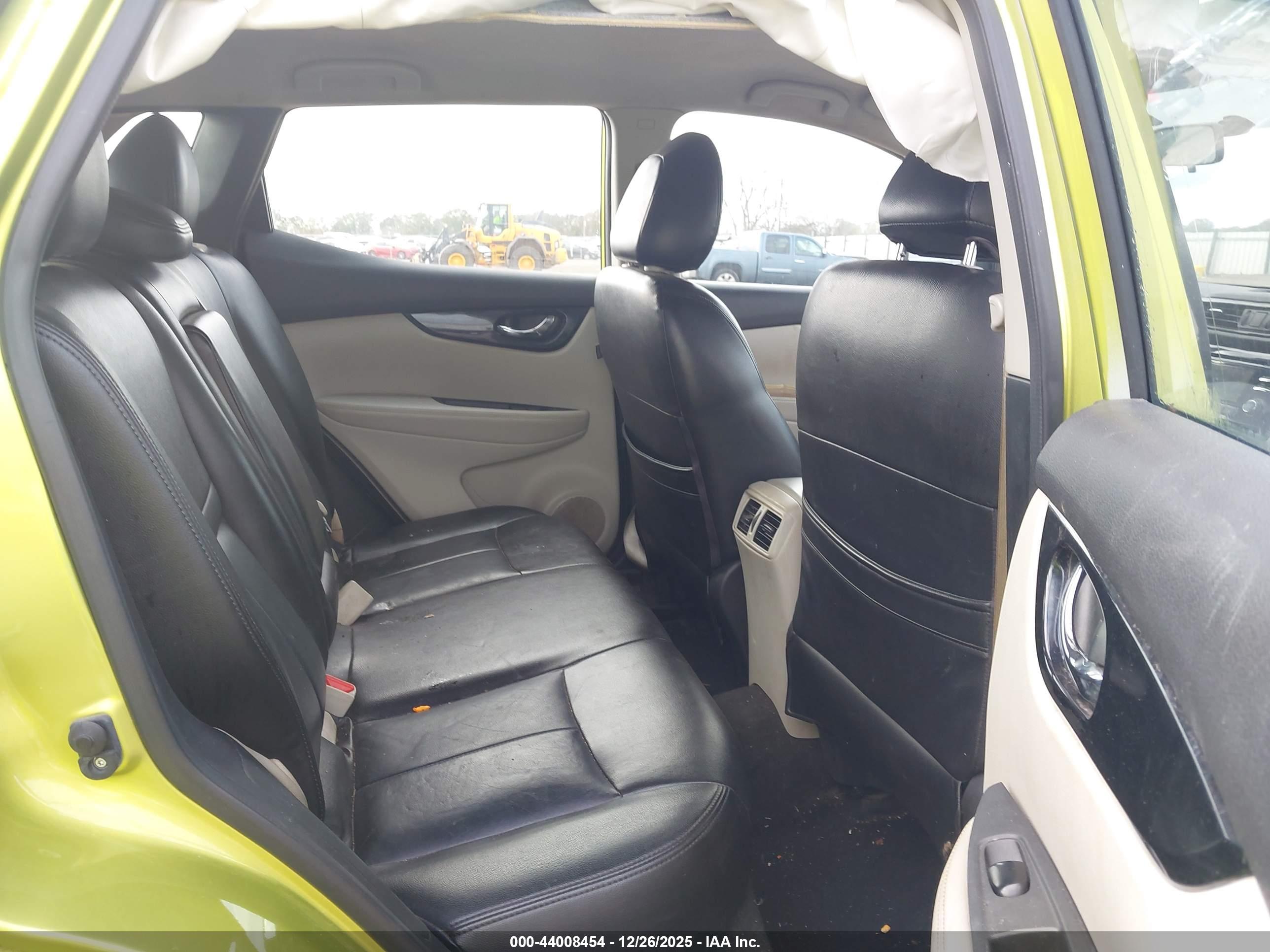 NISSAN ROGUE image 8