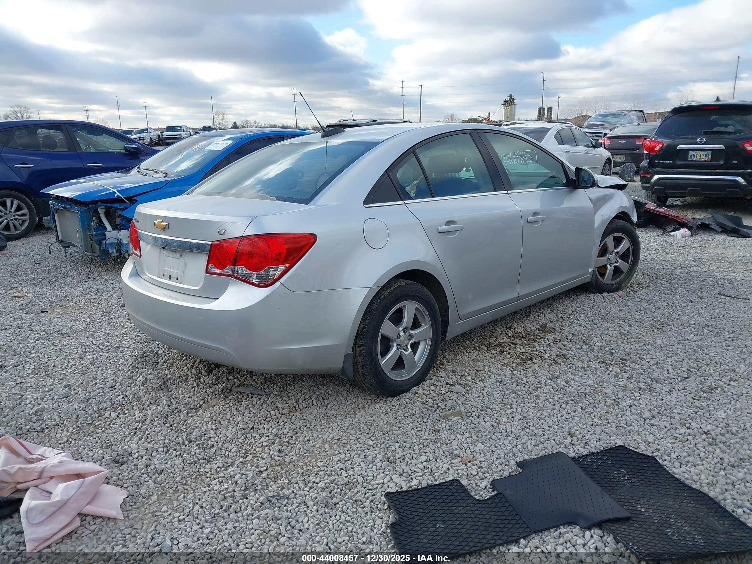 CHEVROLET CRUZE image 4