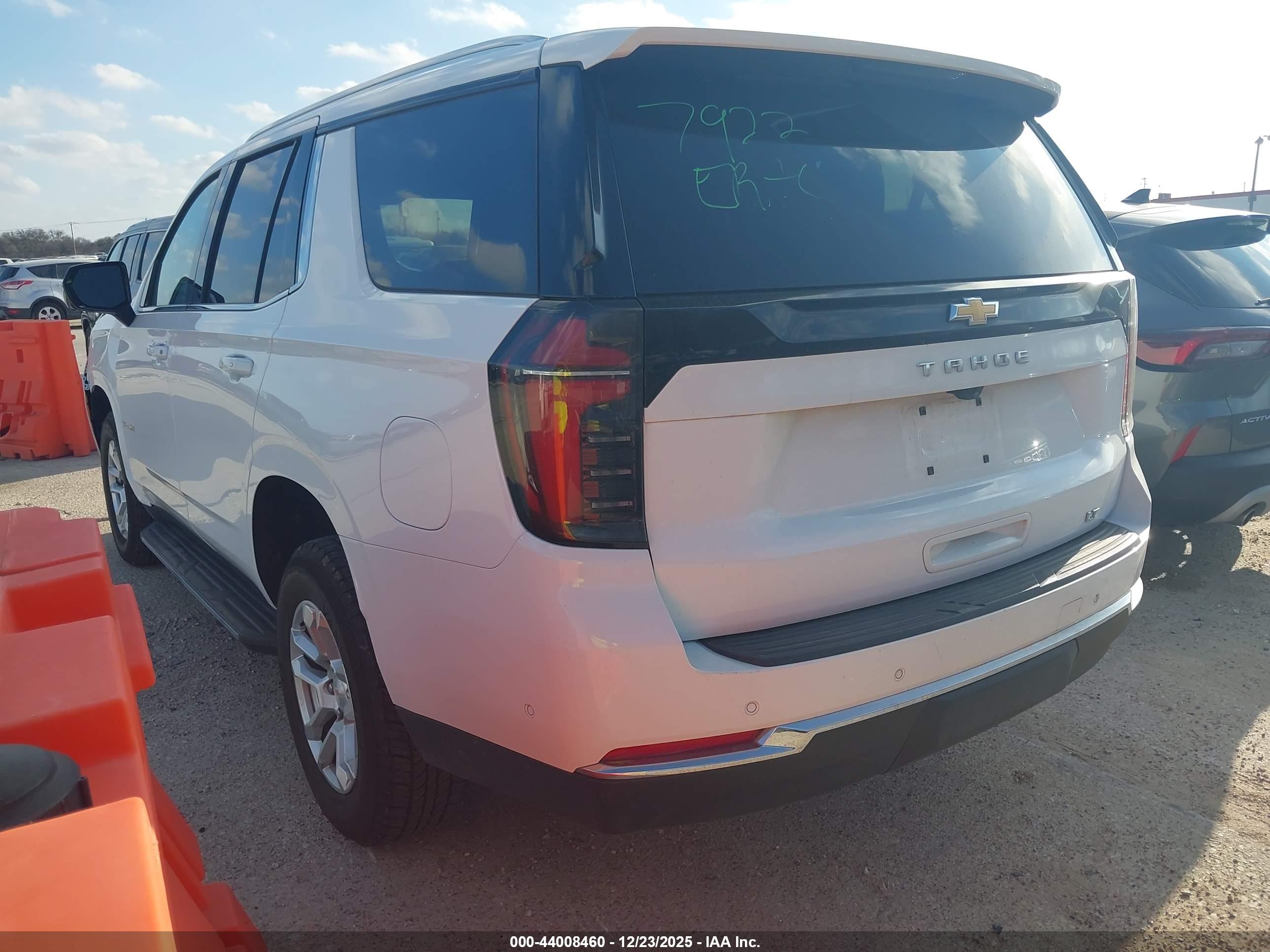 CHEVROLET TAHOE image 3