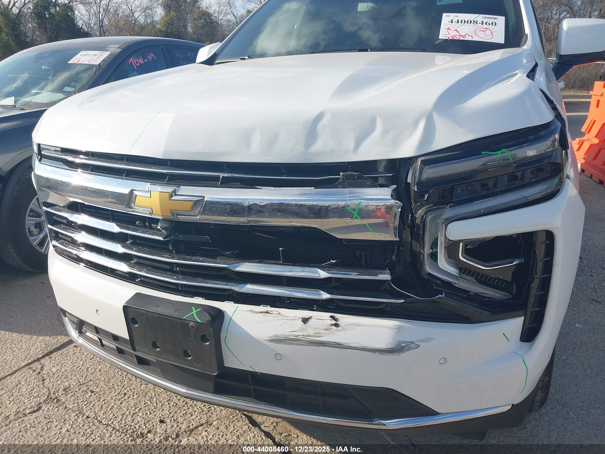 CHEVROLET TAHOE image 6