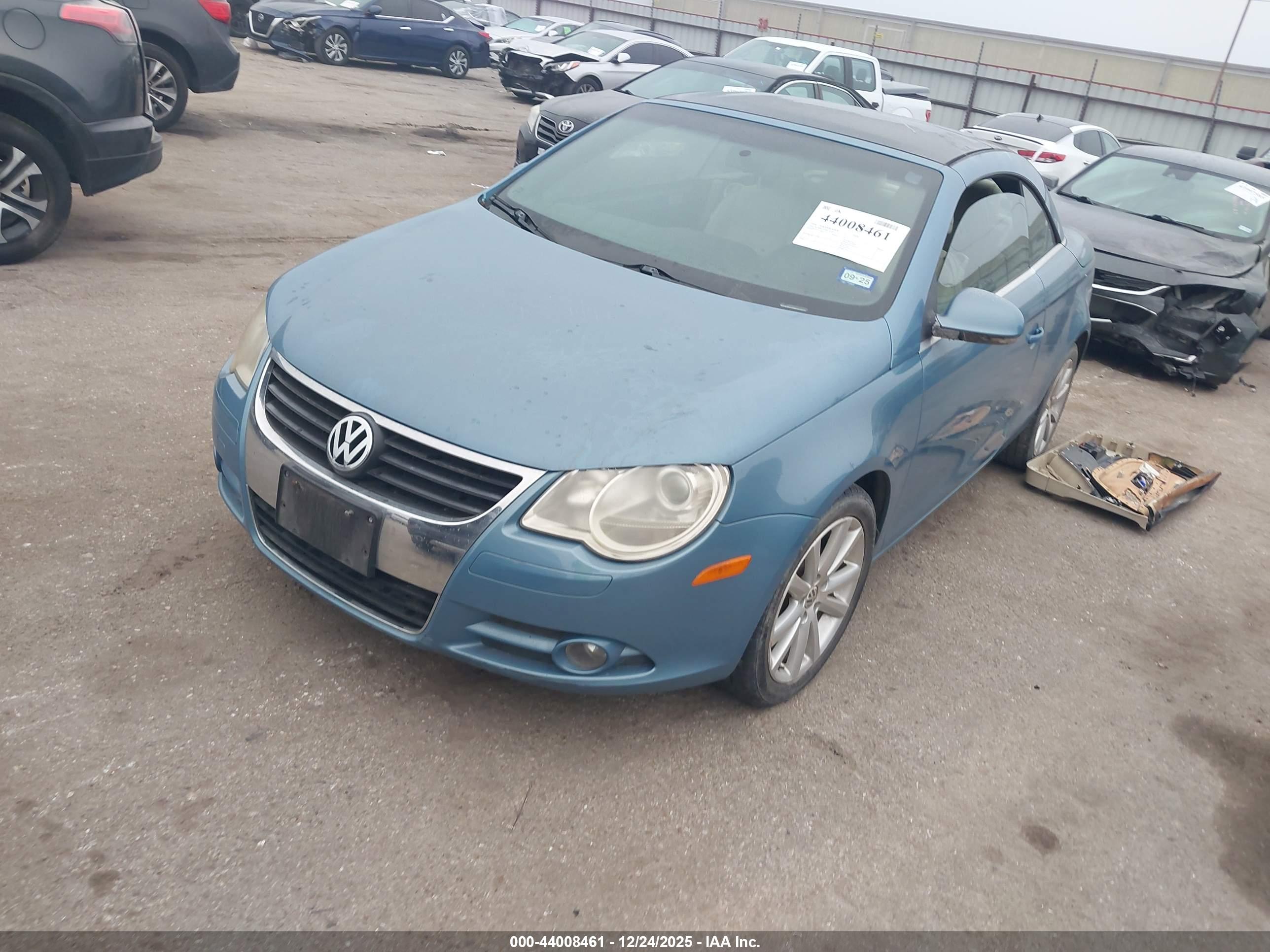 VOLKSWAGEN EOS image 2
