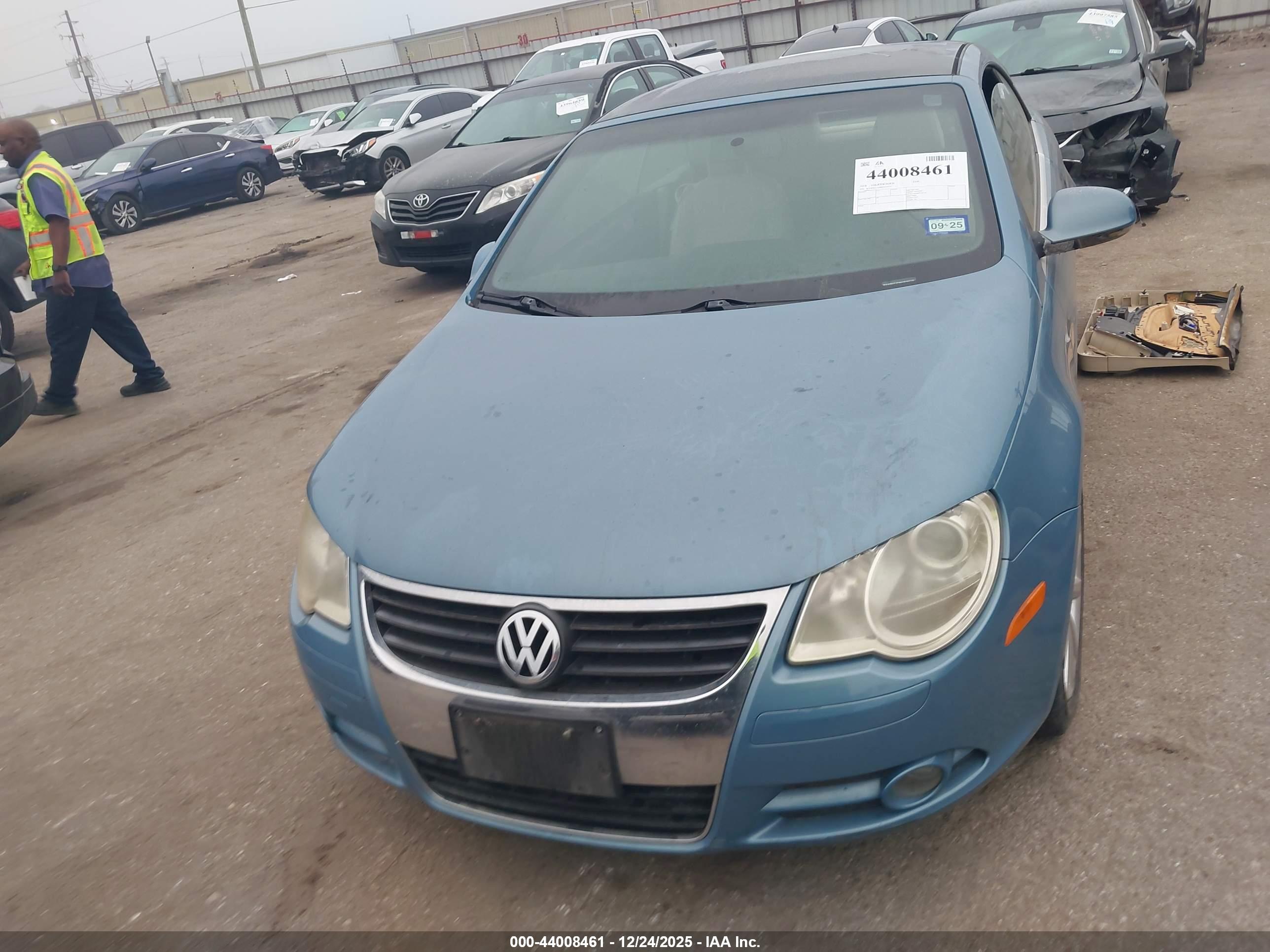 VOLKSWAGEN EOS image 6