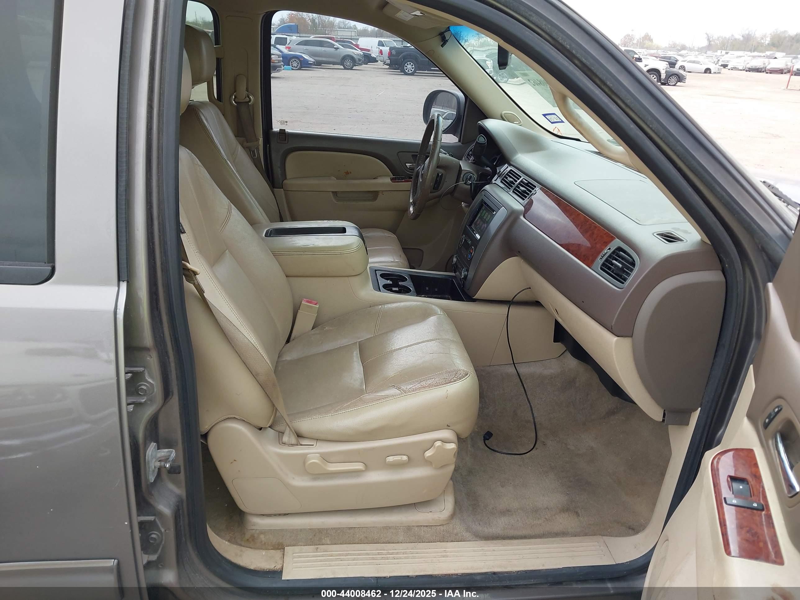 GMC YUKON image 5