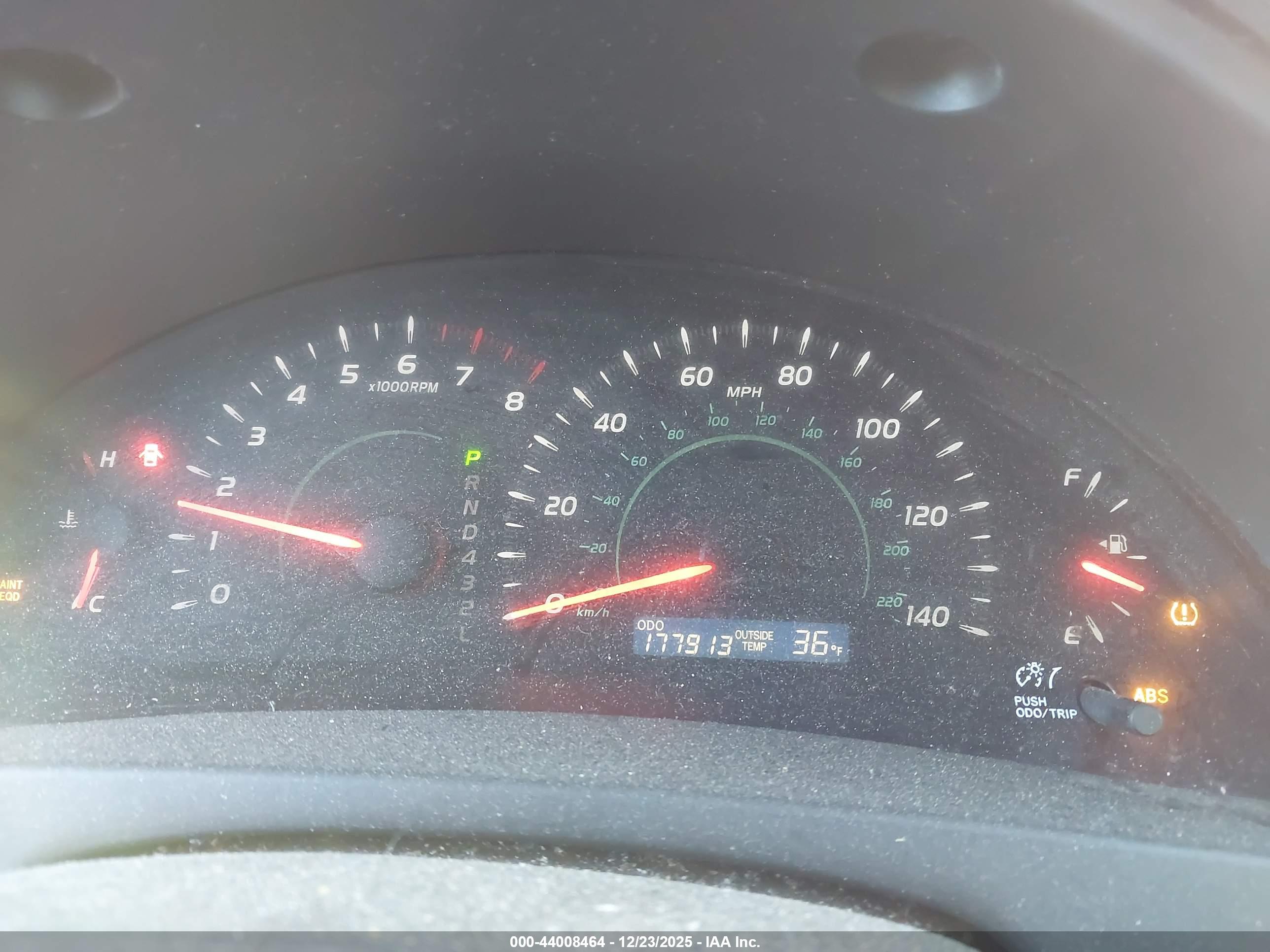 TOYOTA CAMRY image 7