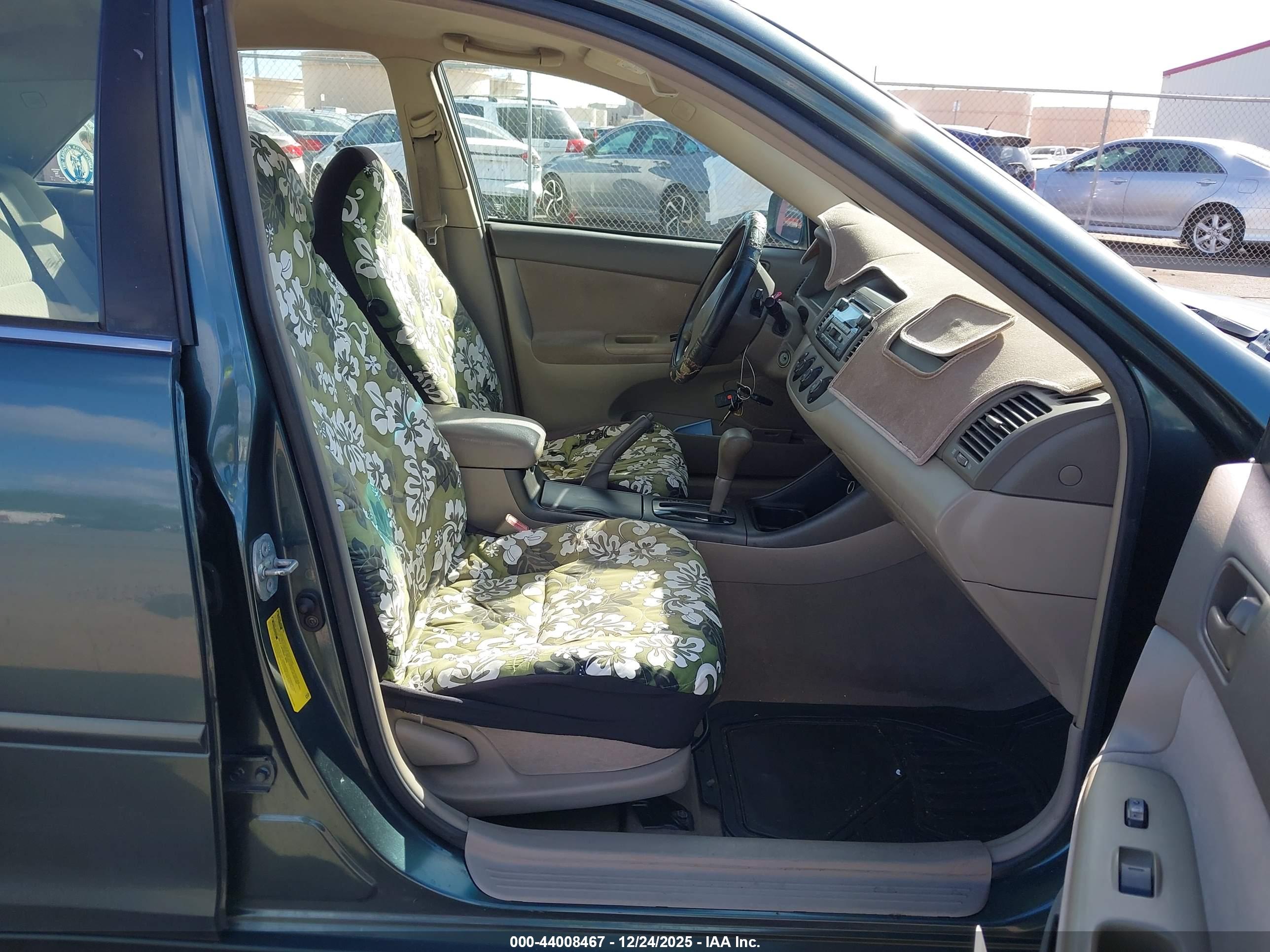 TOYOTA CAMRY image 5
