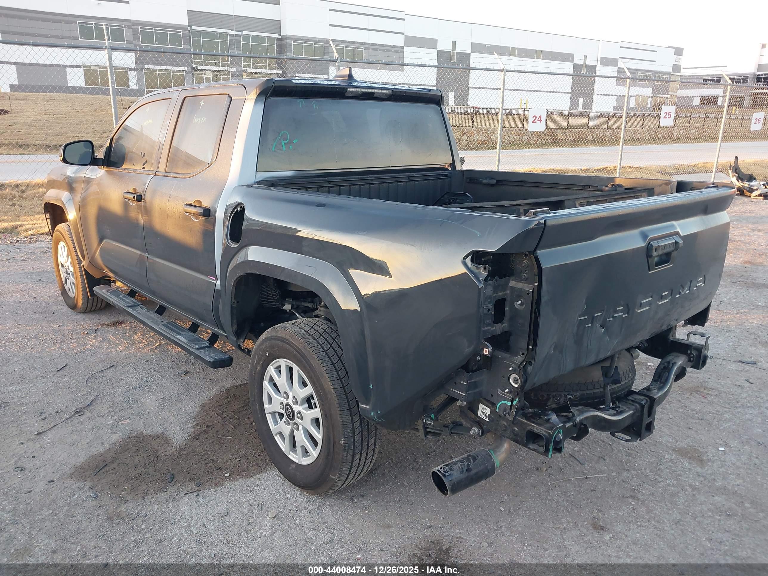 TOYOTA TACOMA image 3